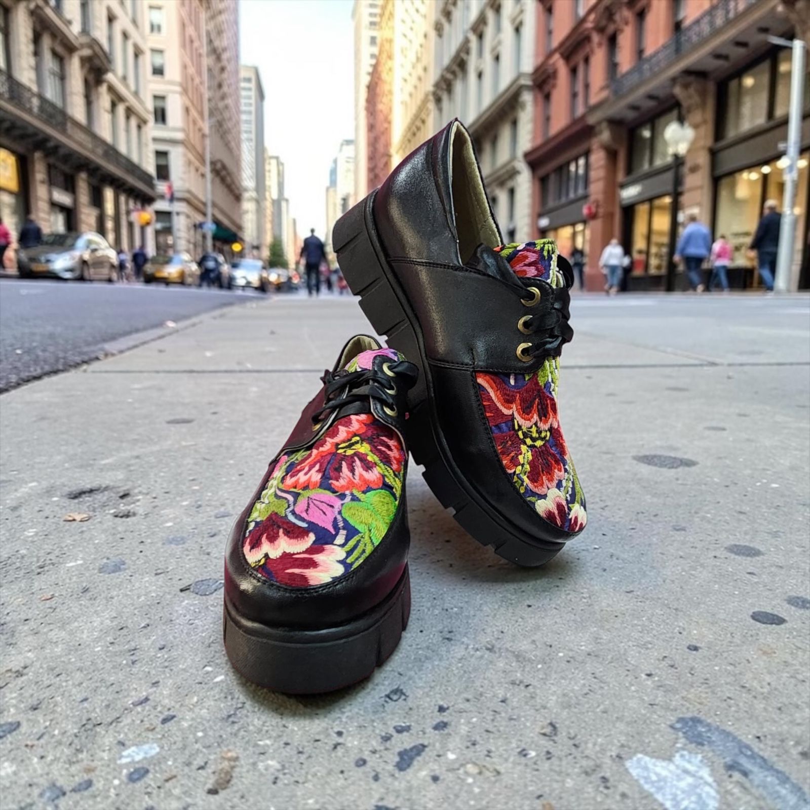 Zapatos Bostoniano con Bordado Floral