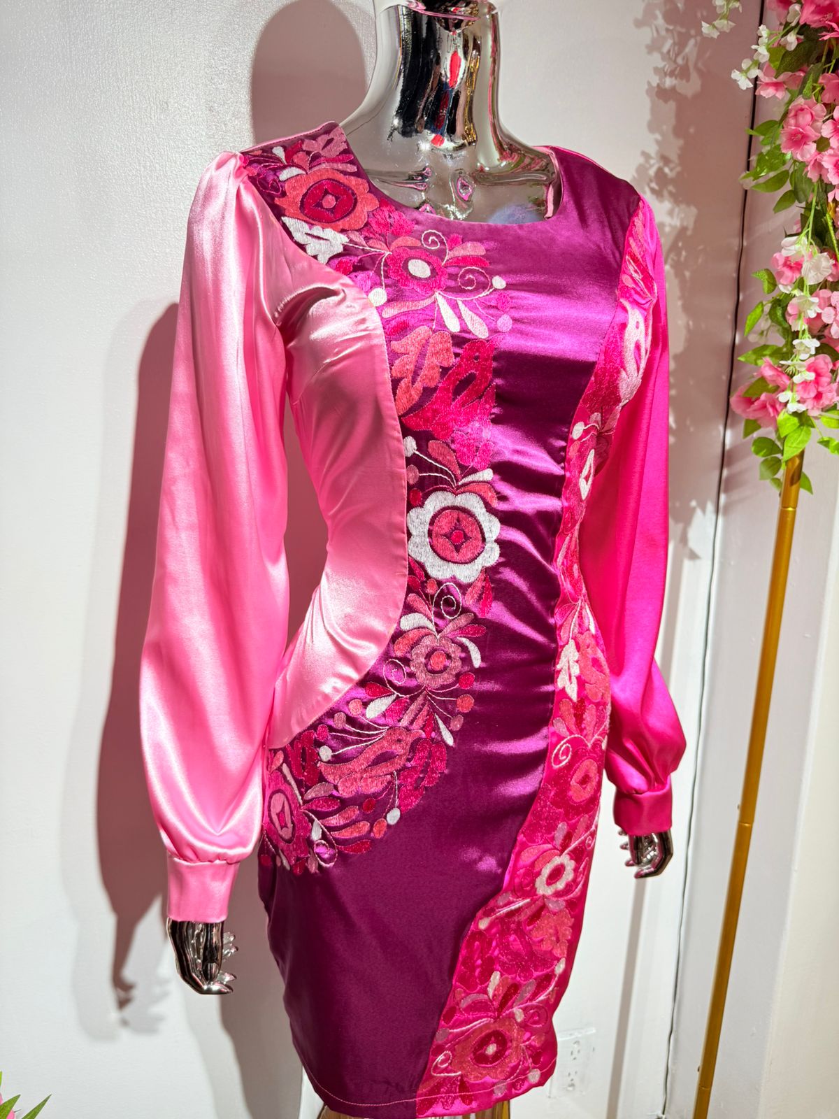 Vestido en Bordado  Mazateco rosa y fucsia