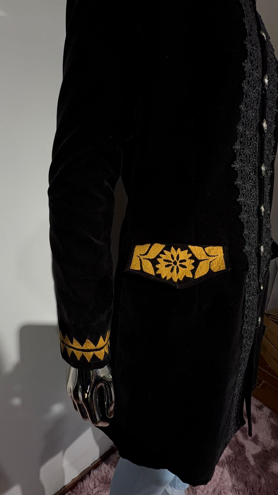 Abrigo elegante de terciopelo Victoriano