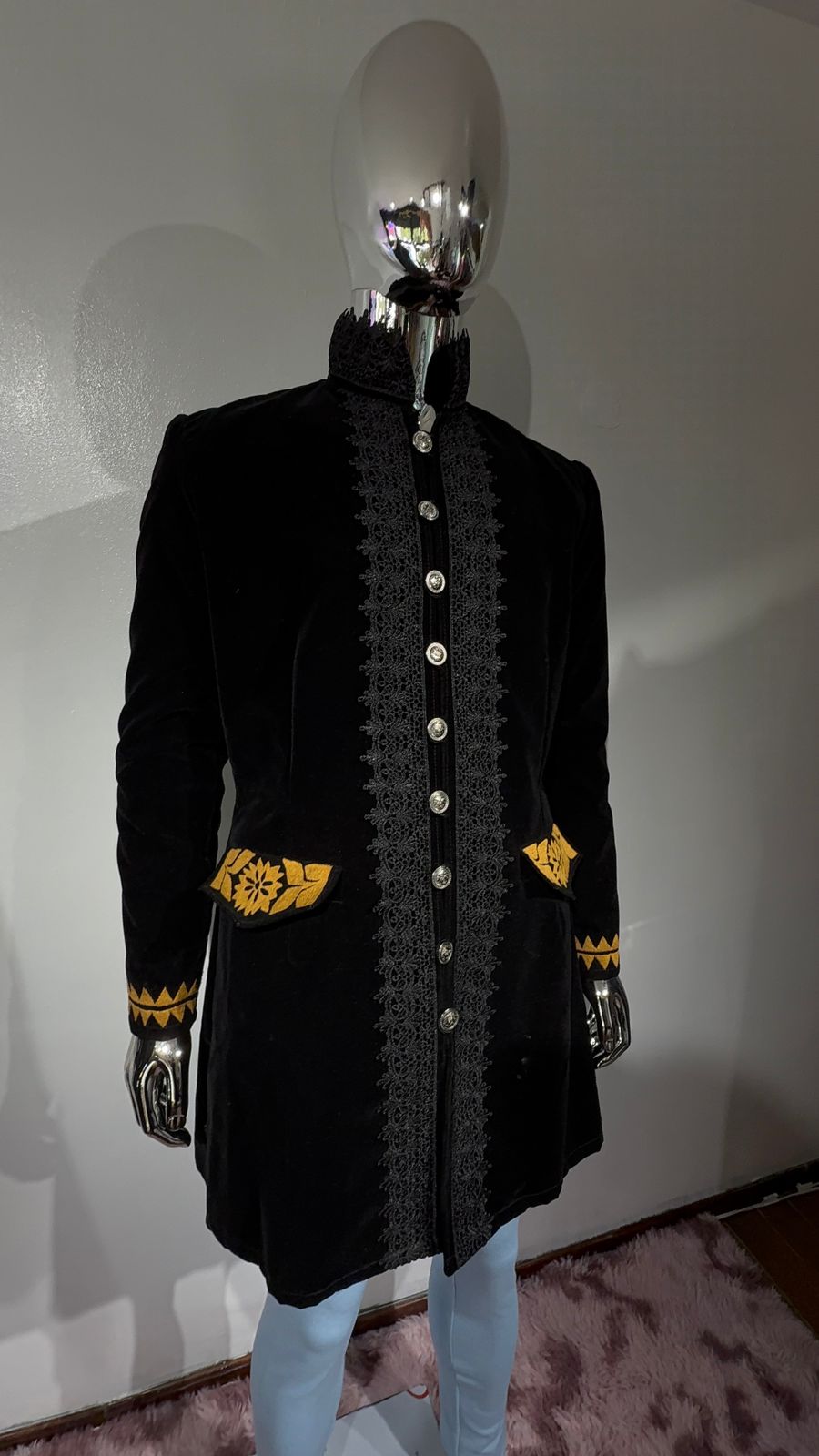 Abrigo elegante de terciopelo Victoriano