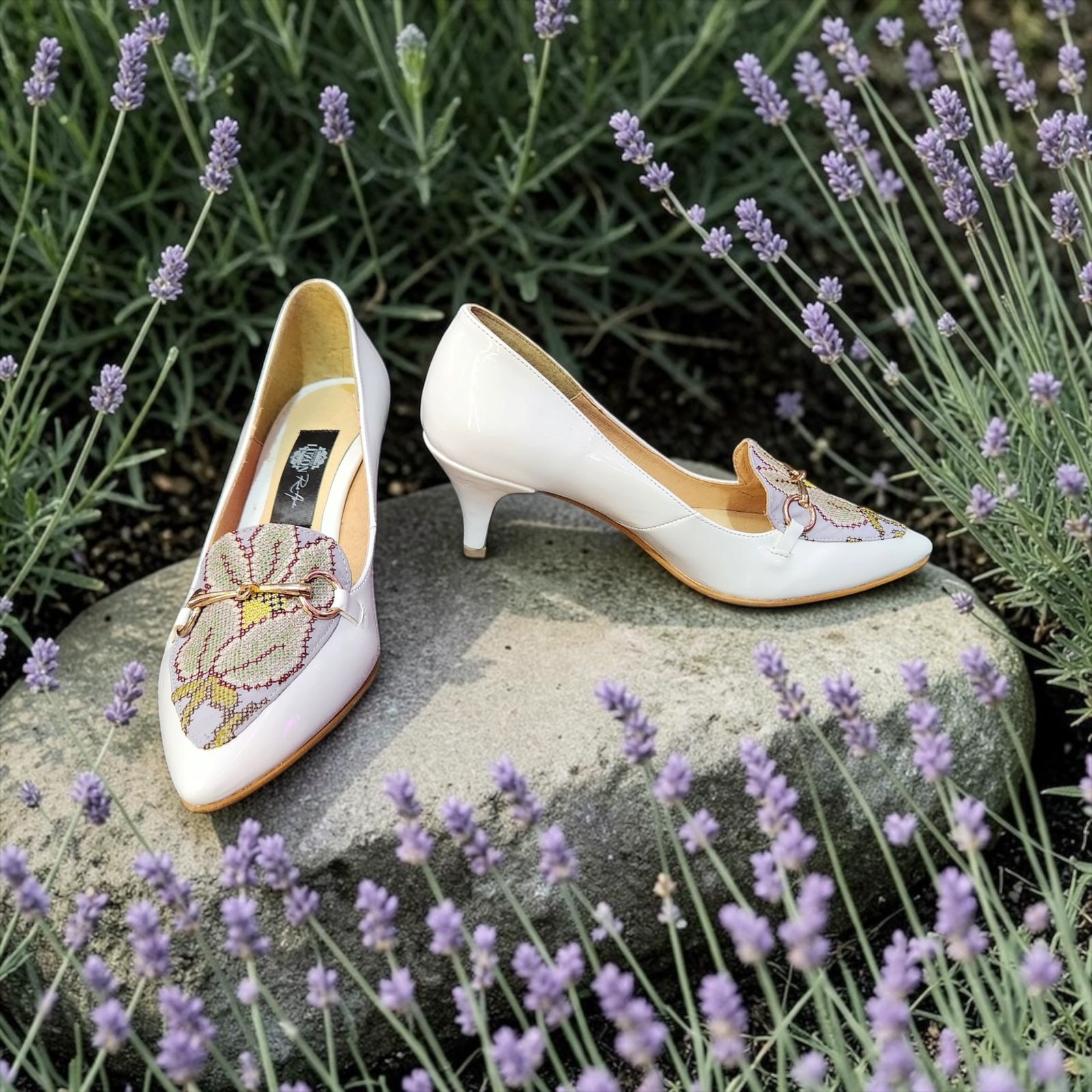 ZAPATILLAS SAYULITA BLANCA