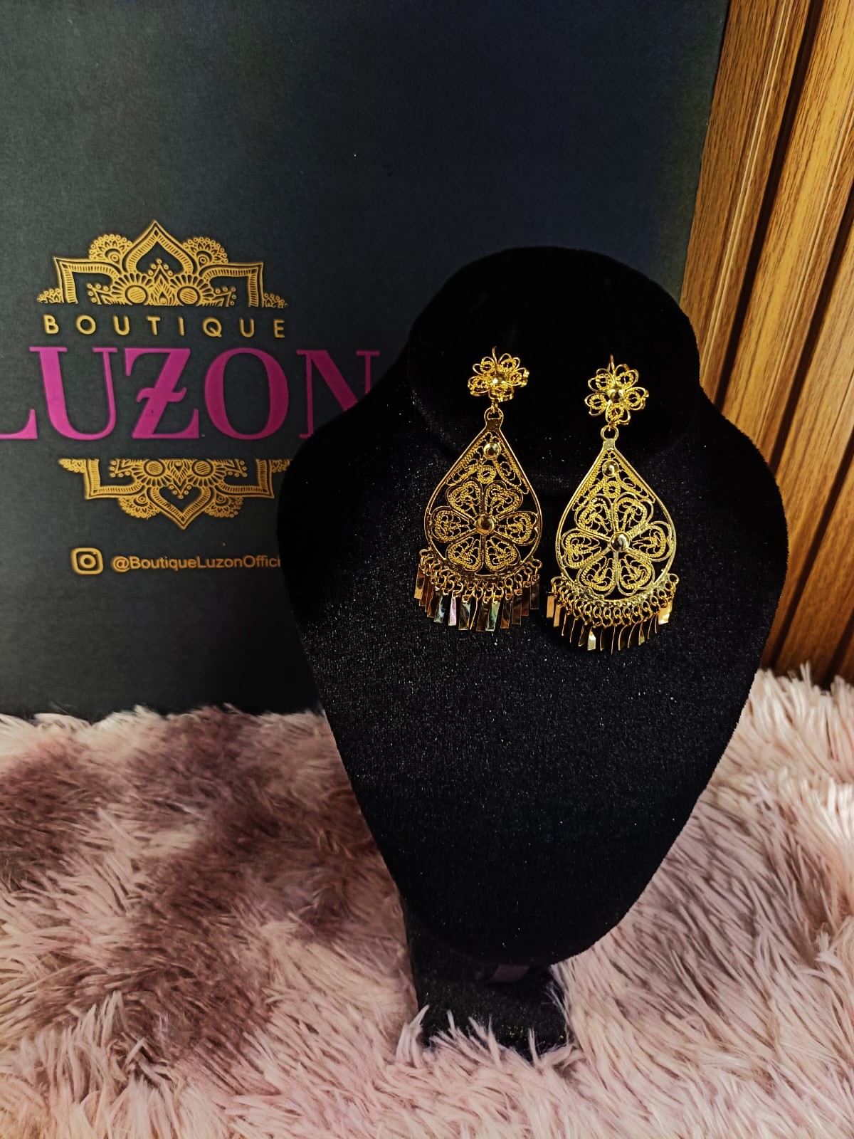 PENDIENTES GOTA MARGARITA