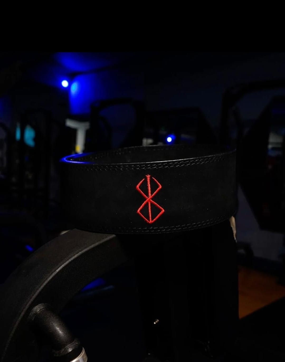 Cinturon de cuero de 13 mm Berserk logo