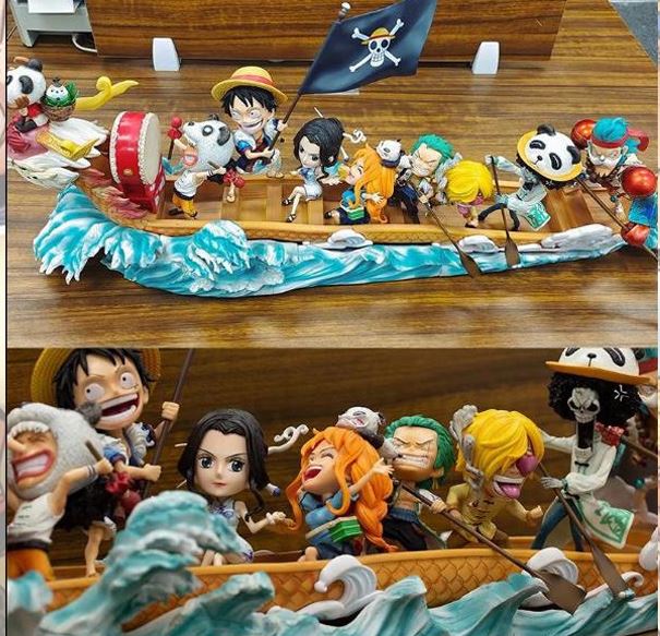 Figura One piece Boat 60 cm x 36cm