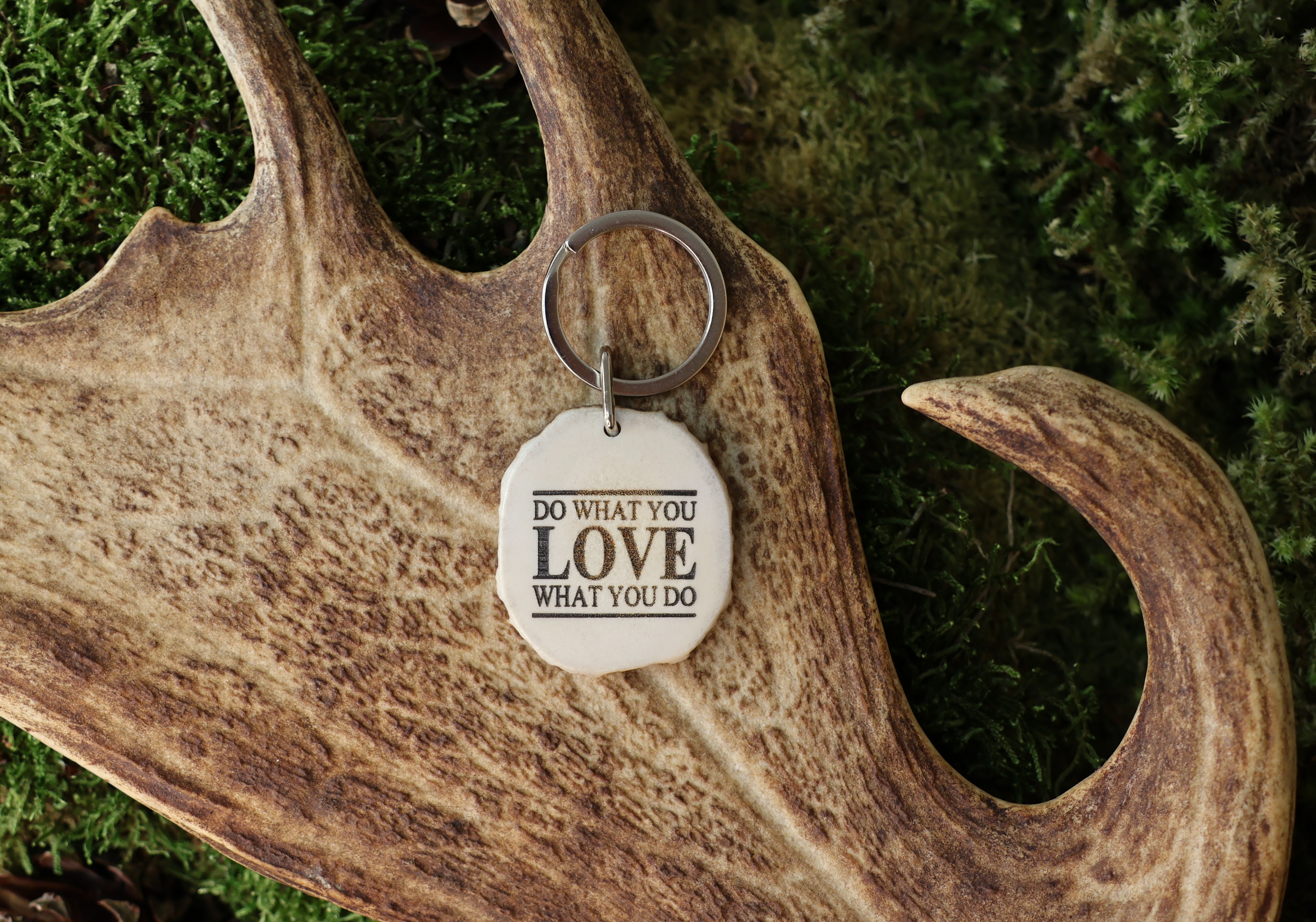 Raktų pakabukas "DO WHAT YOU LOVE - LOVE WHAT YOU DO"