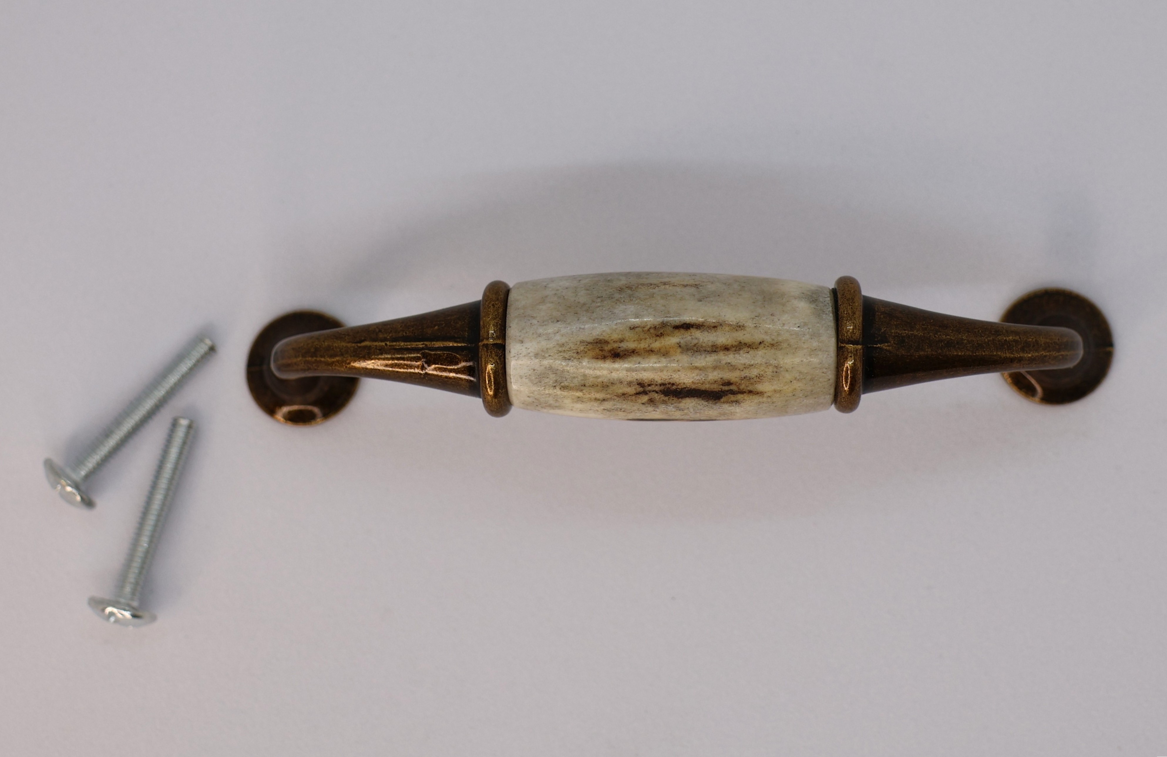 Rankena iš stirnino rago Nr. 2