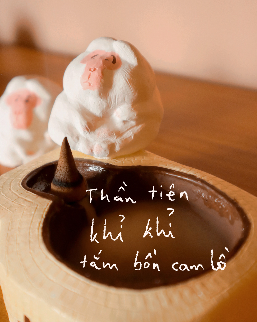 Thần tiên khỉ khỉ tắm bồn cam lồ