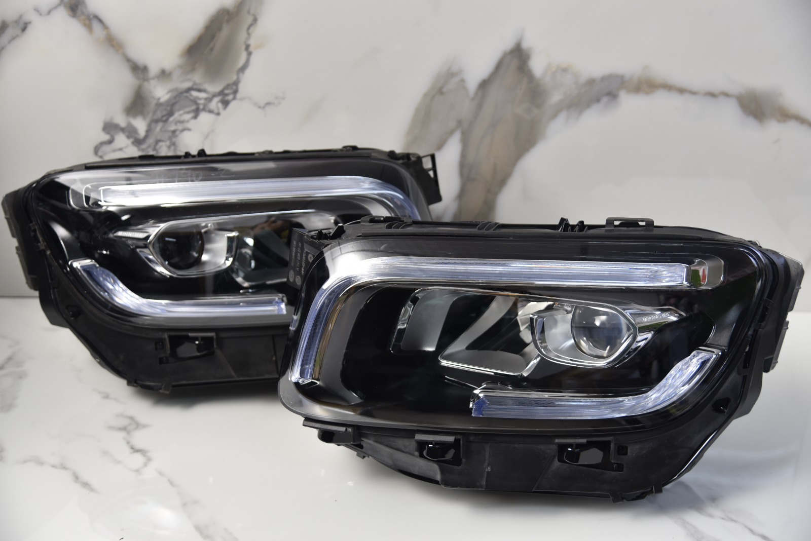  Par de Faróis LED / AFS Mercedes-Benz GLB (X247) (2019–2025)