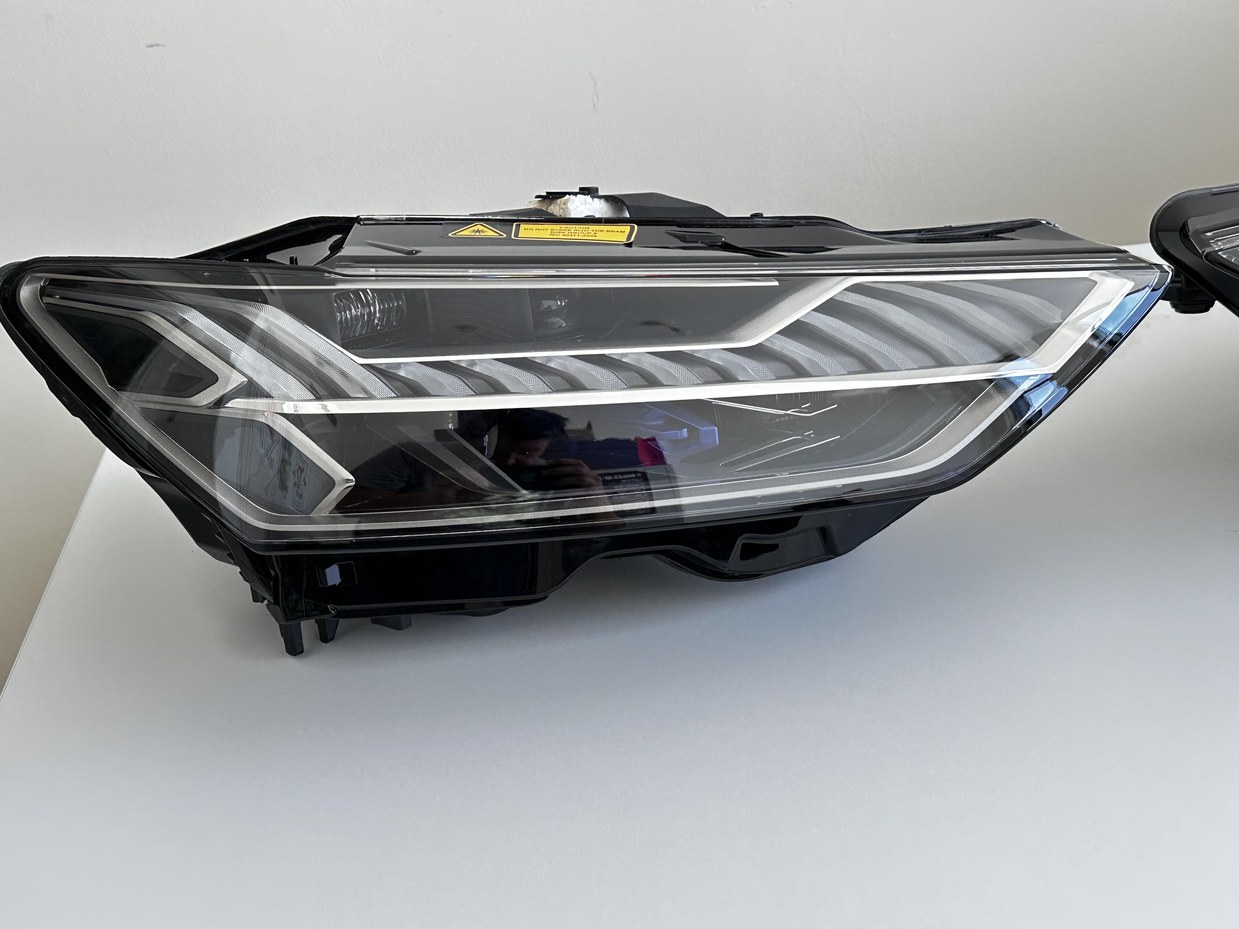 Faróis Matrix Laser-LED Audi A7 / S7 / RS7 (4KA)