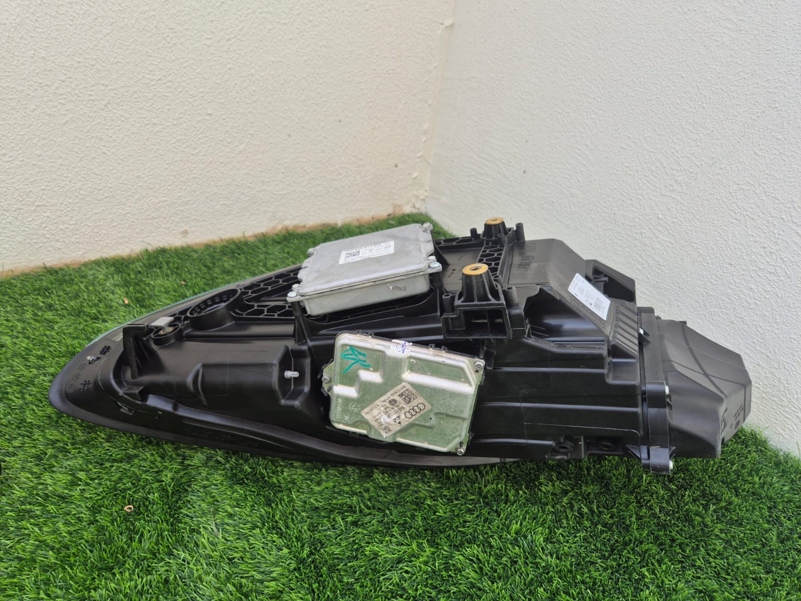 Faróis Full LED Porsche Panamera (971) (2017–2023)