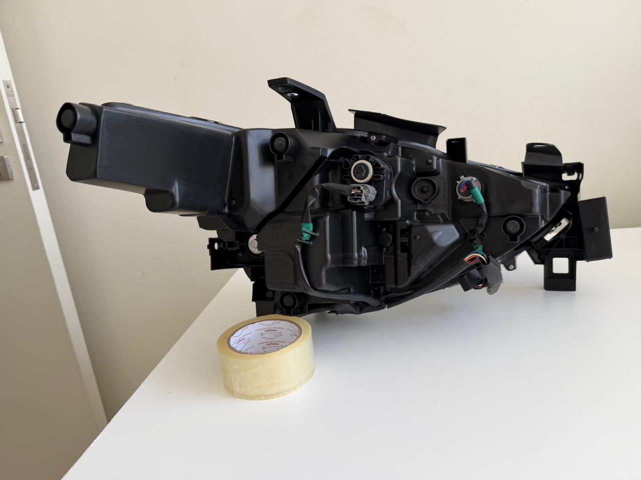 Farol Dianteiro Esquerdo LED / AFS Mazda CX-5