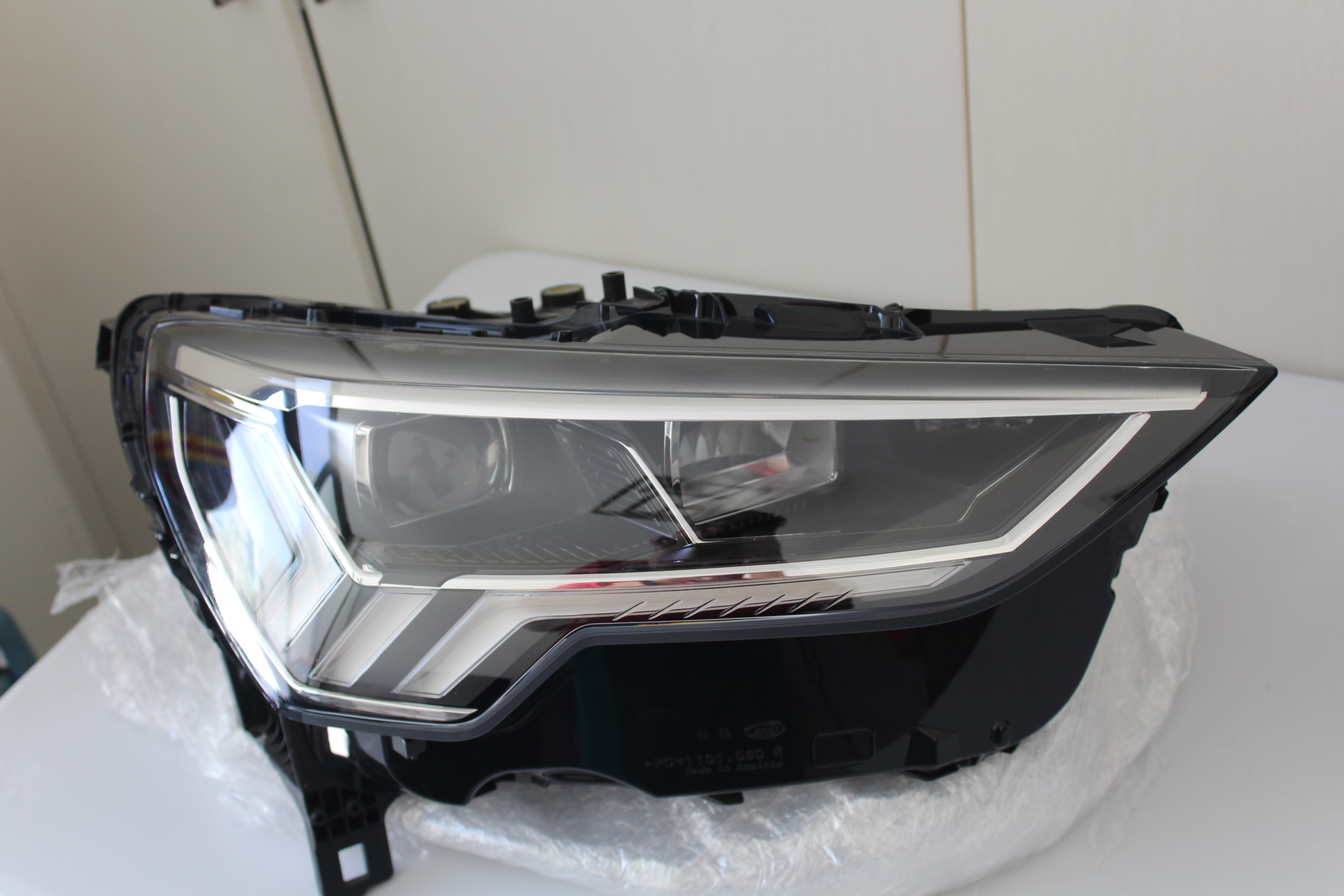 Farol Direito Dianteiro Full LED Audi RS Q3 (F3)