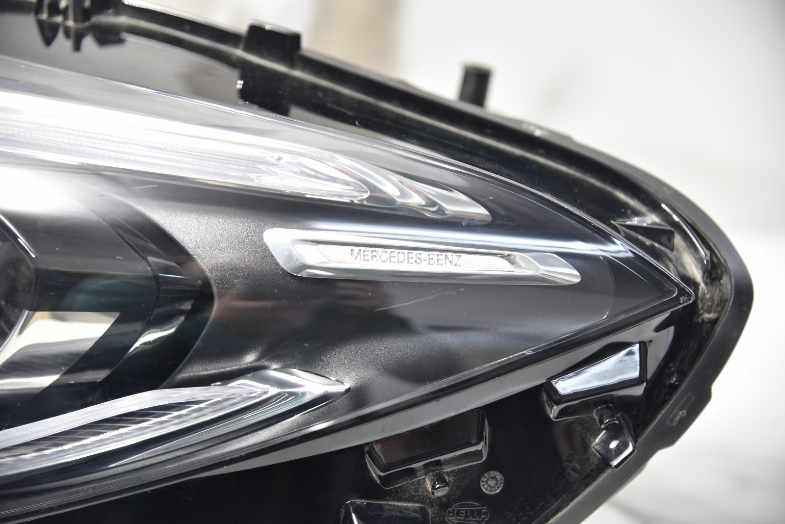 Farol Dianteiro Direito LED Mercedes-Benz CLA (C118 / X118) (2019–2023)