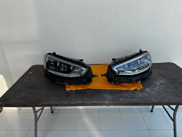 Faróis Full LED Mercedes Classe S (W223) (2020–2023)
