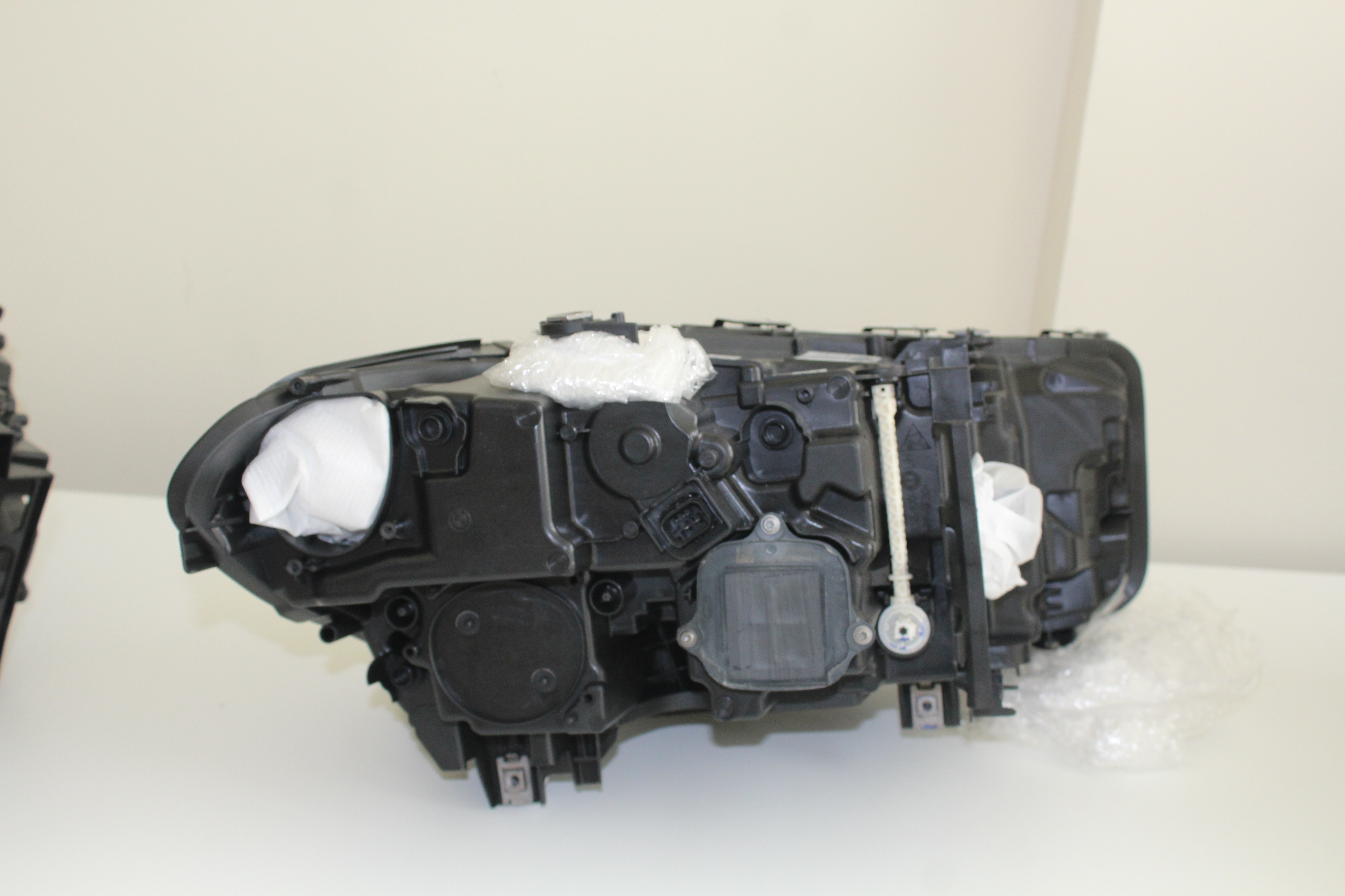 Farol Esquerdo Full LED BMW Série 5 (G30/G31) (2017–2023)