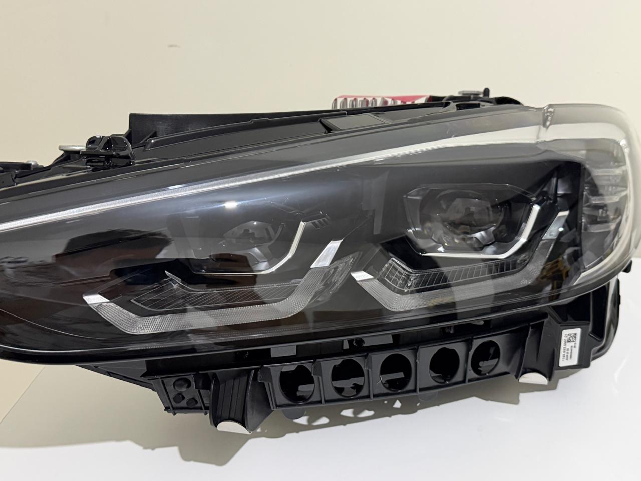 Farol Dianteiro Esquerdo LED / AFS BMW Série 4 Coupé (G22) / Cabrio (G23) (2020–2025)