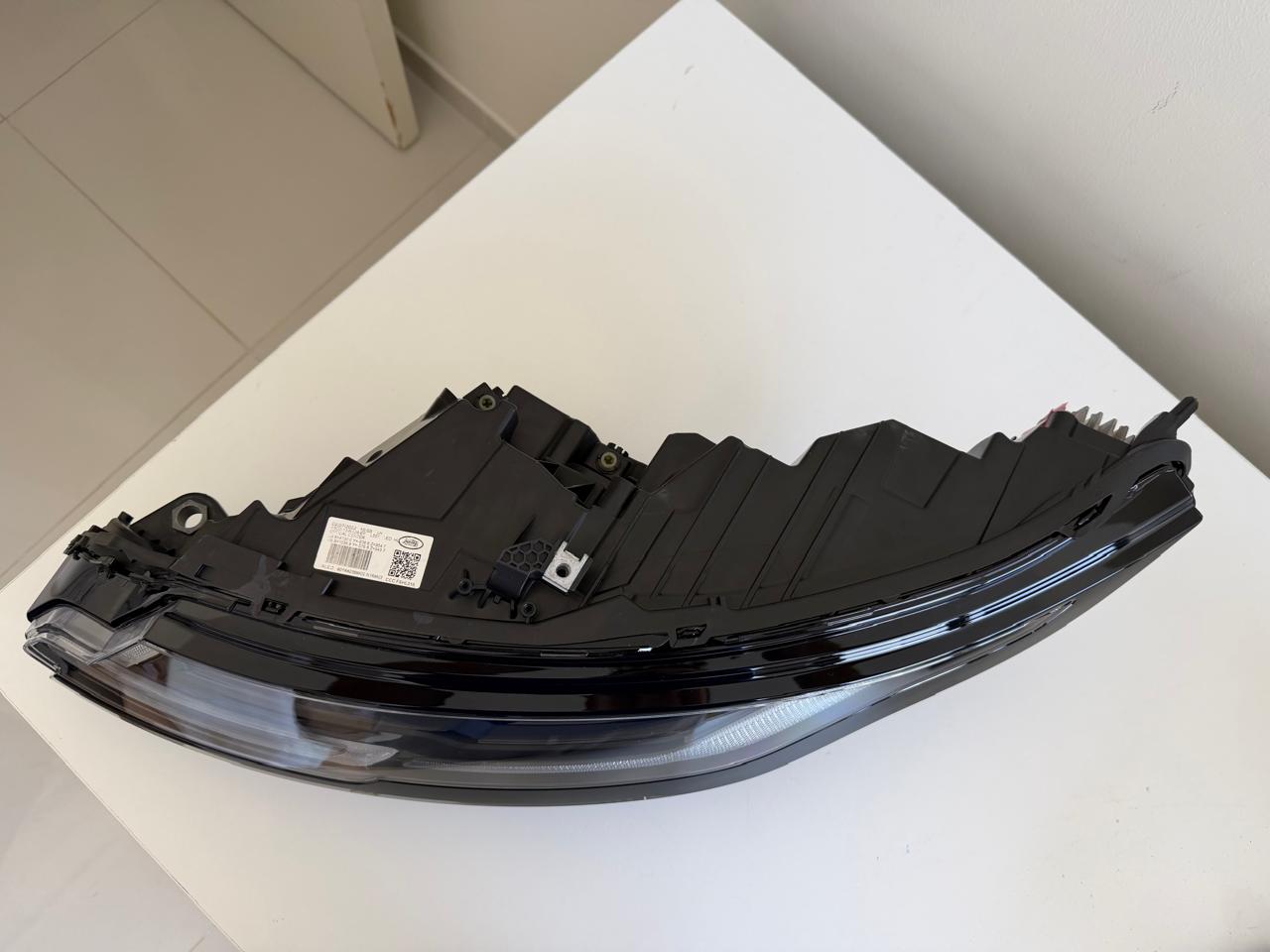 Farol Dianteiro Esquerdo LED / Matrix AFS Range Rover Velar (L560)