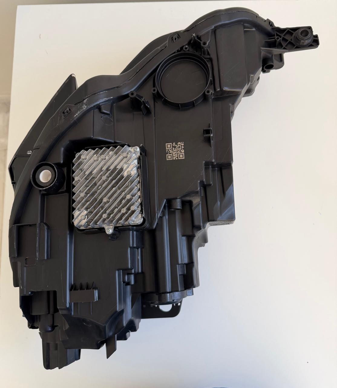 Farol Dianteiro Direito LED Audi A3