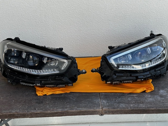 Faróis Full LED Mercedes Classe S (W223) (2020–2023)