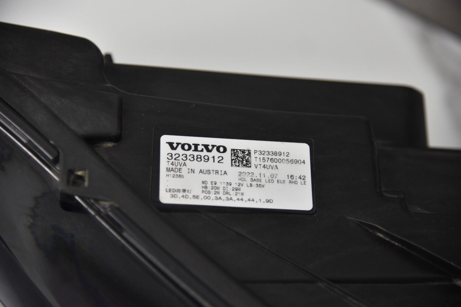 Farol Dianteiro Direito LED Volvo XC40 (X01) (2018–2023)