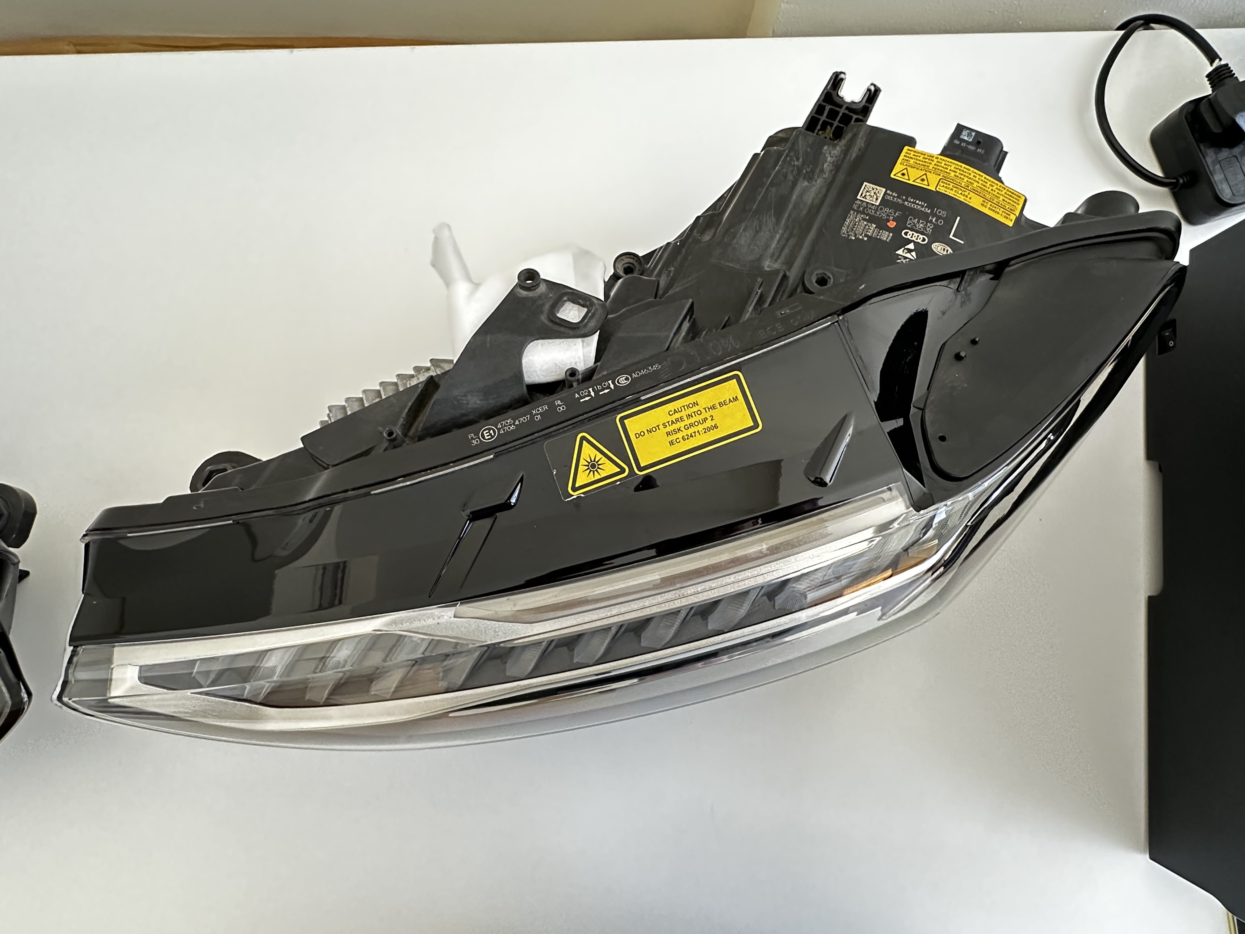 Farol Esquerdo Matrix Laser-LED Audi A7 / S7 / RS7 (4KA)