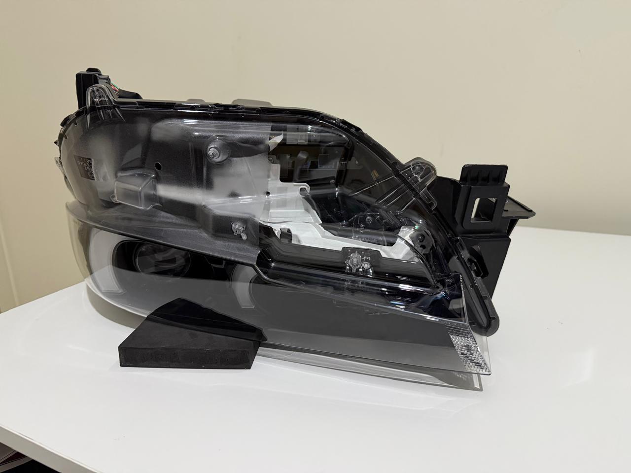 Farol Dianteiro Direito LED / AFS Mazda CX-5