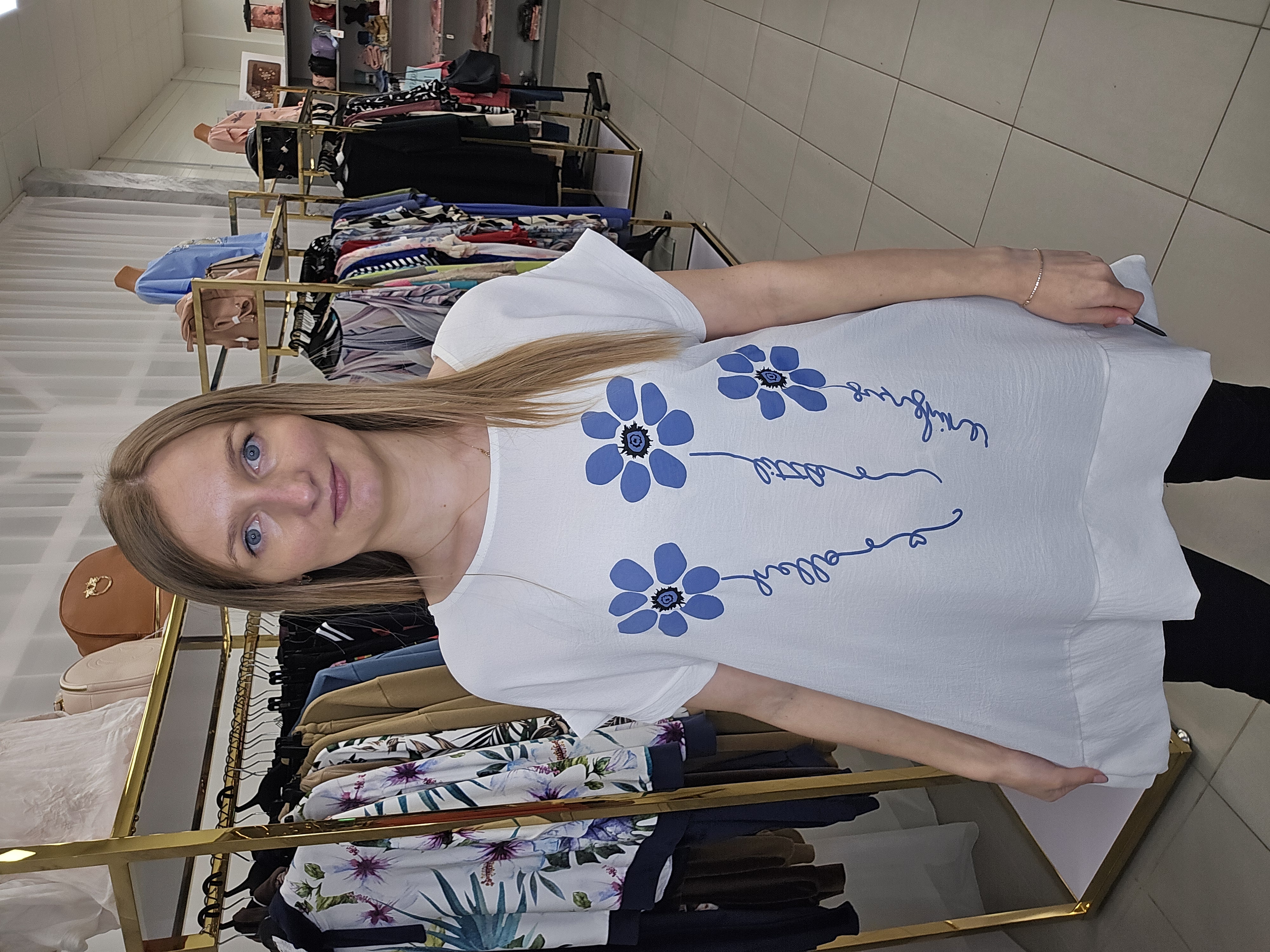 Palaidinė su gėlėmis