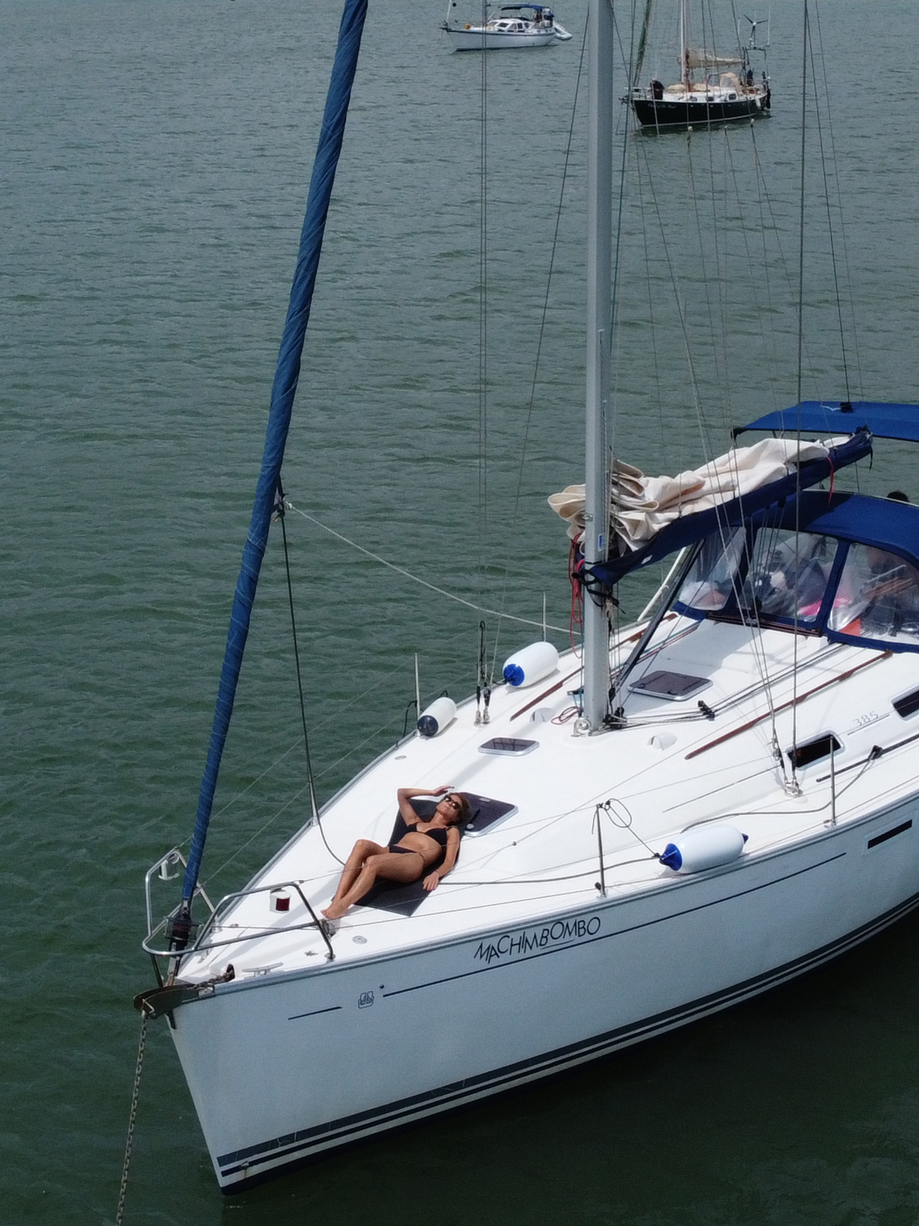 Week Charter Machimbombo, Dufour 385