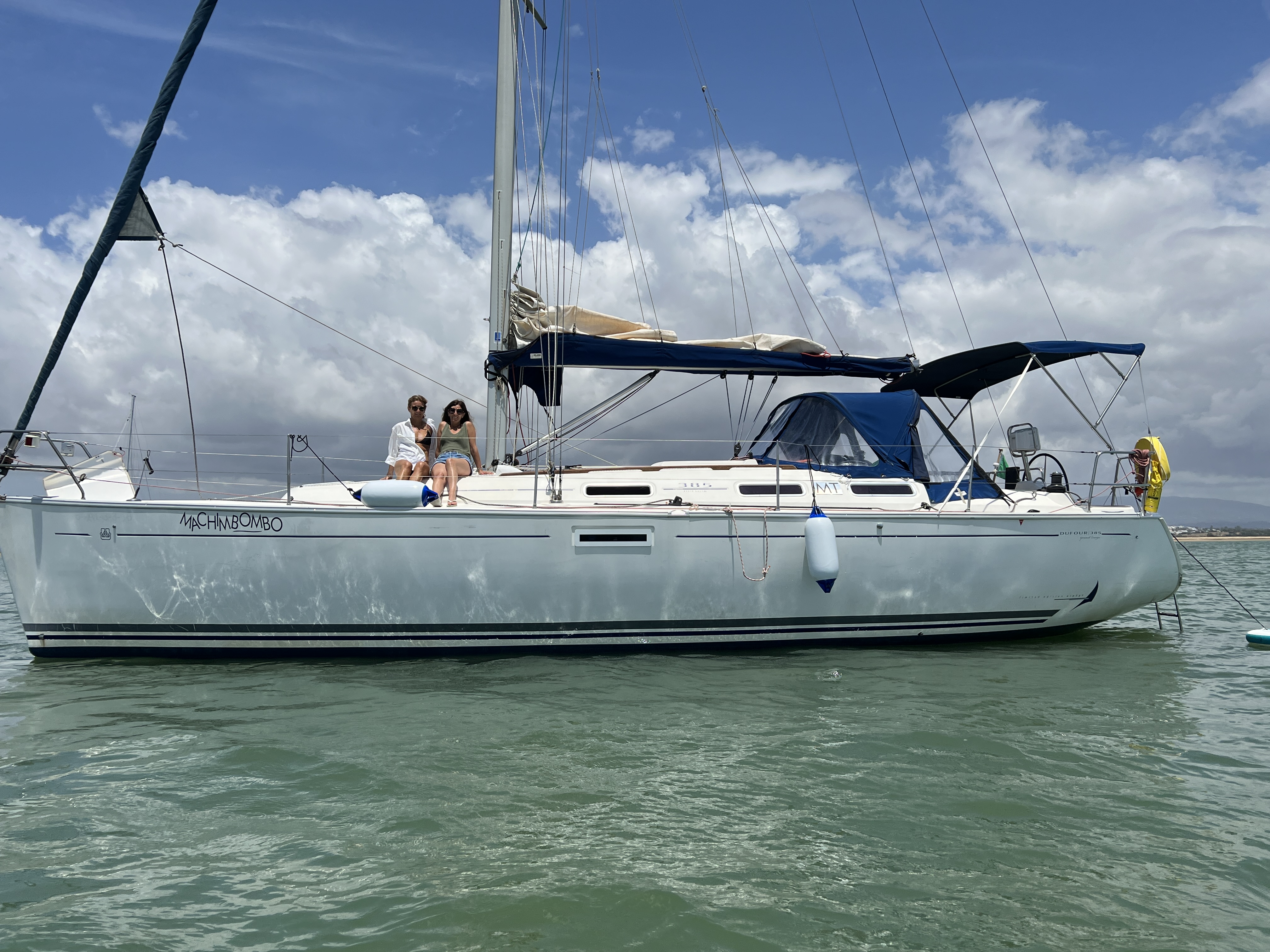 Week Charter Machimbombo, Dufour 385