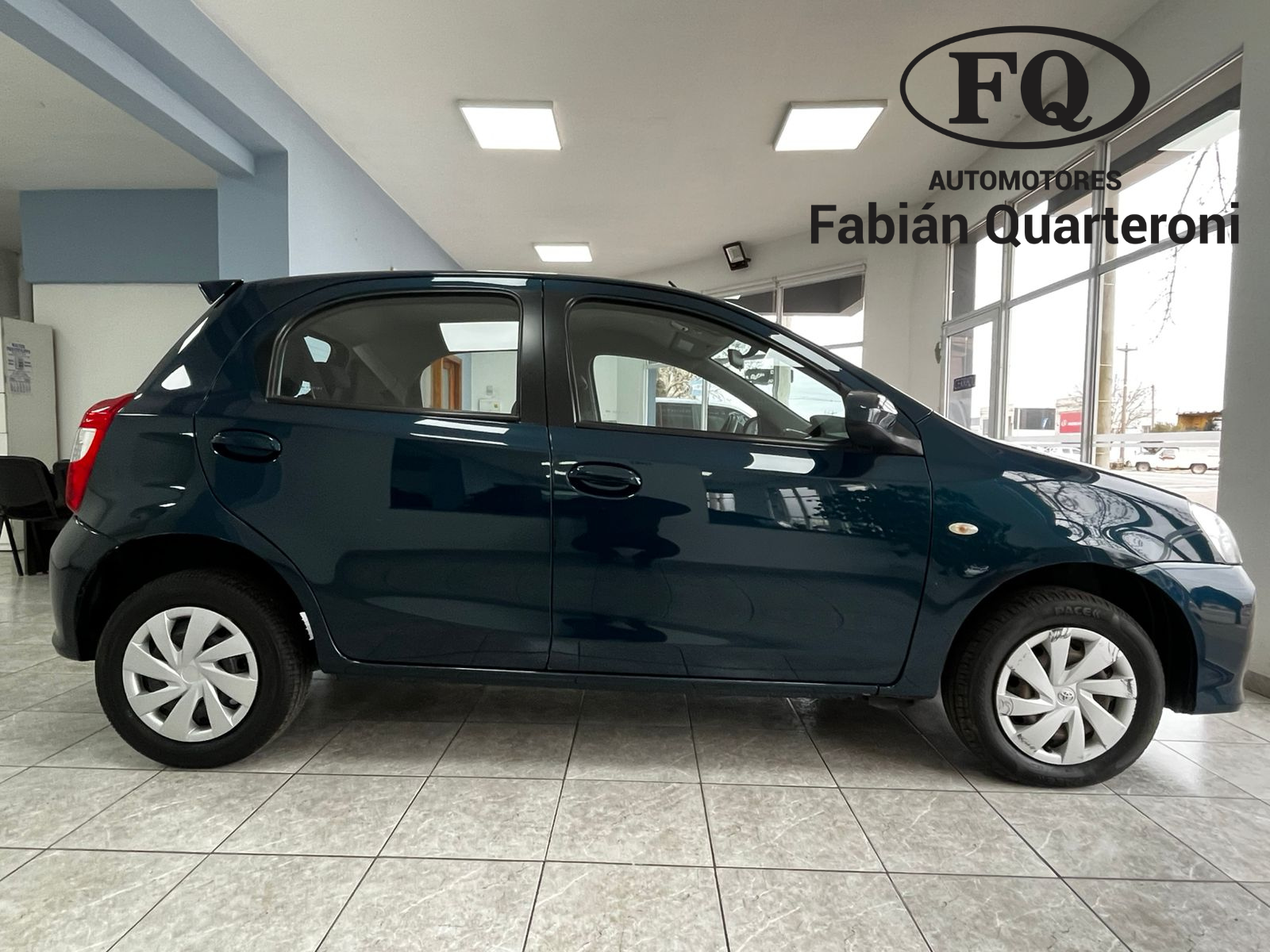 TOYOTA ETIOS XS 2017 – 5P – MANUAL - 58.000KM (VENDIDO)