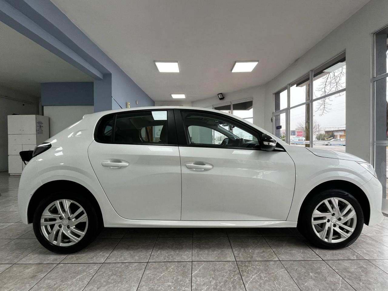 PEUGEOT 208 ACTIVE PACK AT - 2024 (VENDIDO)