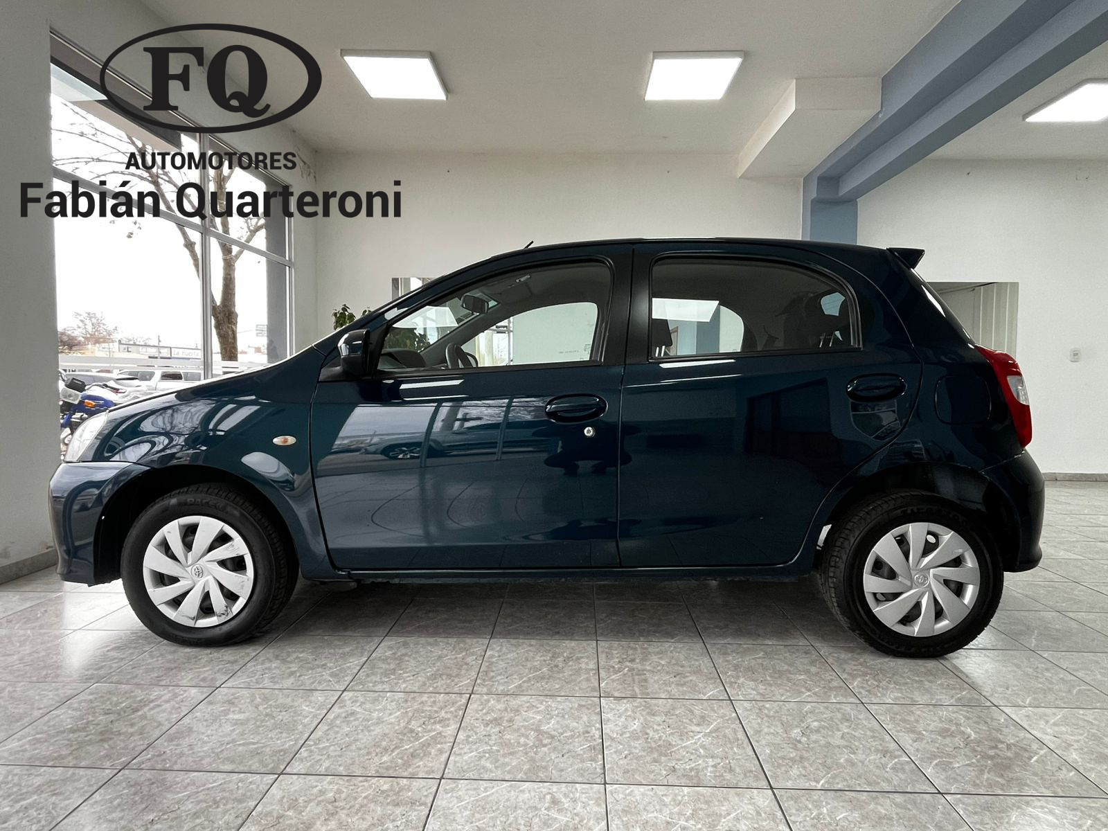 TOYOTA ETIOS XS 2017 – 5P – MANUAL - 58.000KM (VENDIDO)