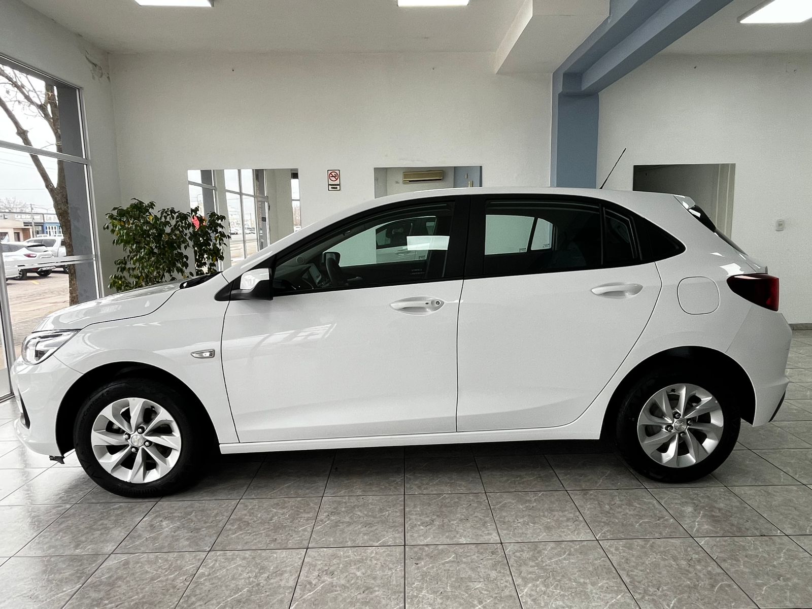 CHEVROLET ONIX 1.2 LT TECH - 2023 ¡VENDIDO!