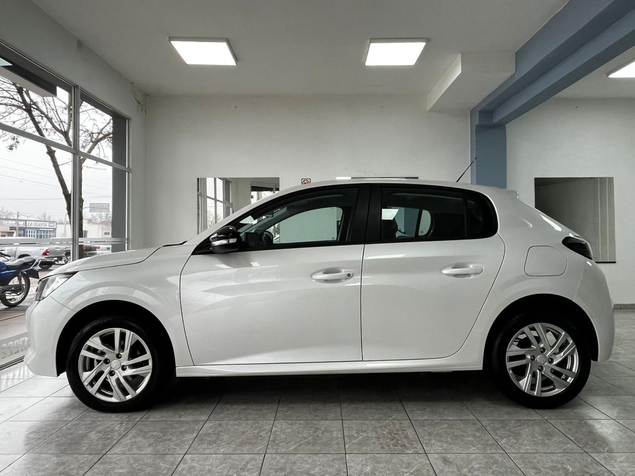PEUGEOT 208 ACTIVE PACK AT - 2024 (VENDIDO)