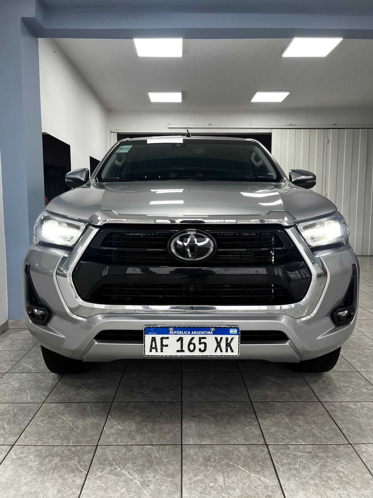 TOYOTA HILUX SRX 2.8 TDI 4X4 AUTOMATICA - 2022 (VENDIDA)