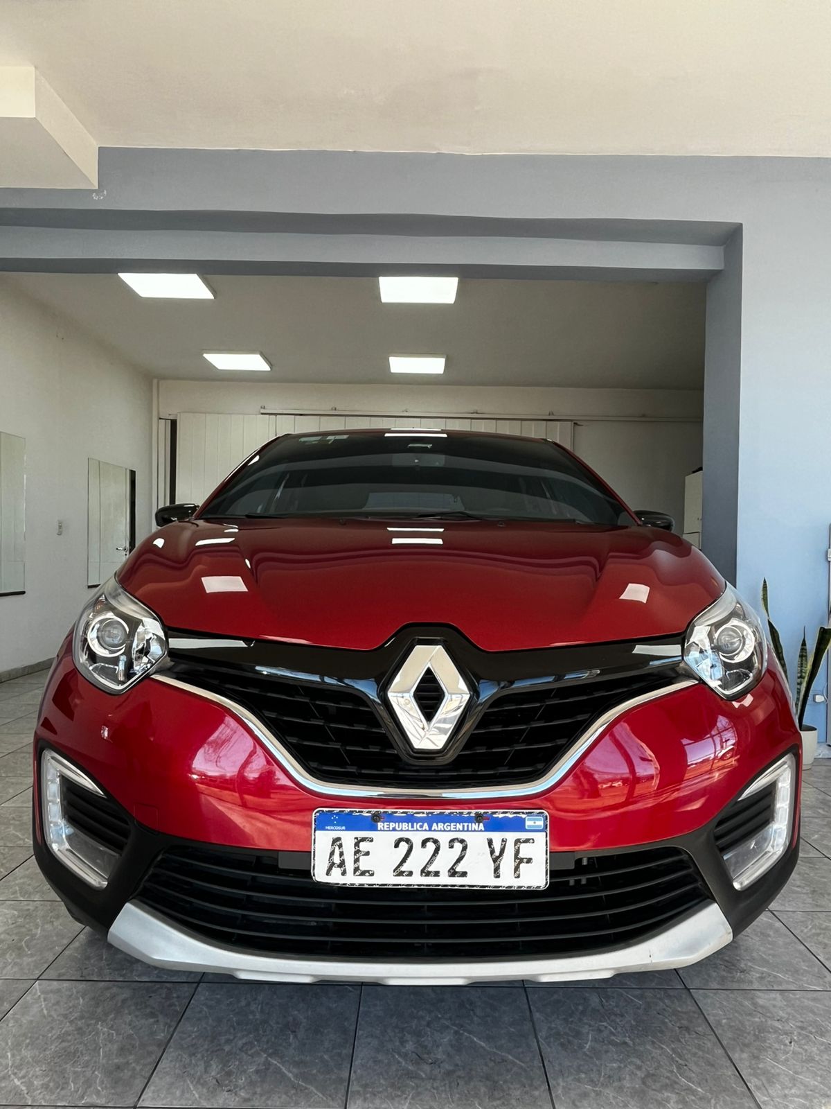 RENAULT CAPTUR ZEN 2.0 - 2020 (VENDIDA)