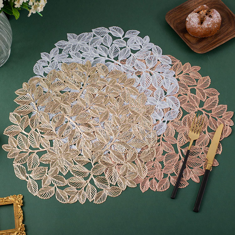 Decorative Leaf Placemats 6 ps golden 