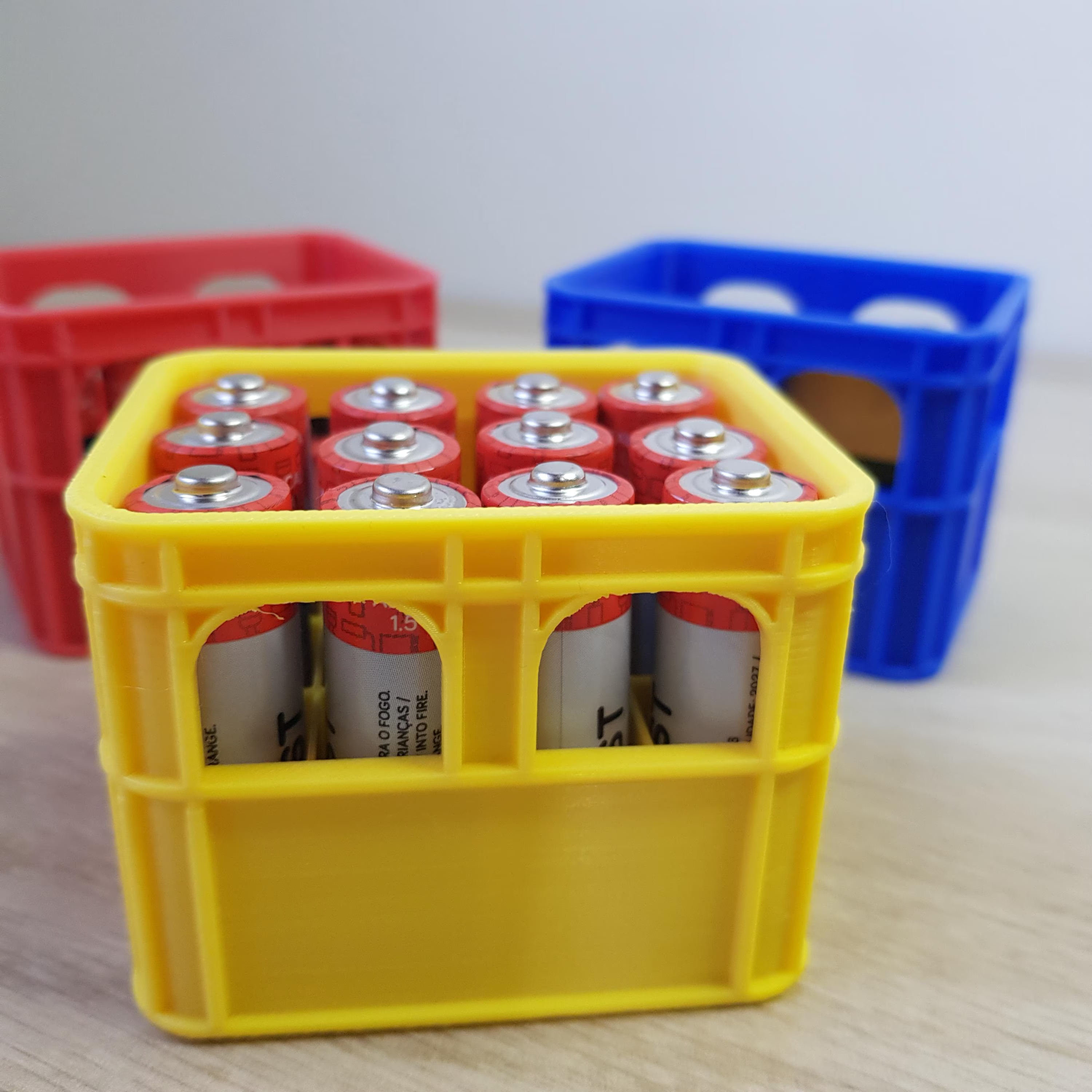 Mini caixa de bebidas impressa em 3D para pilhas AA, AAA, AAAA, 9V, C, D