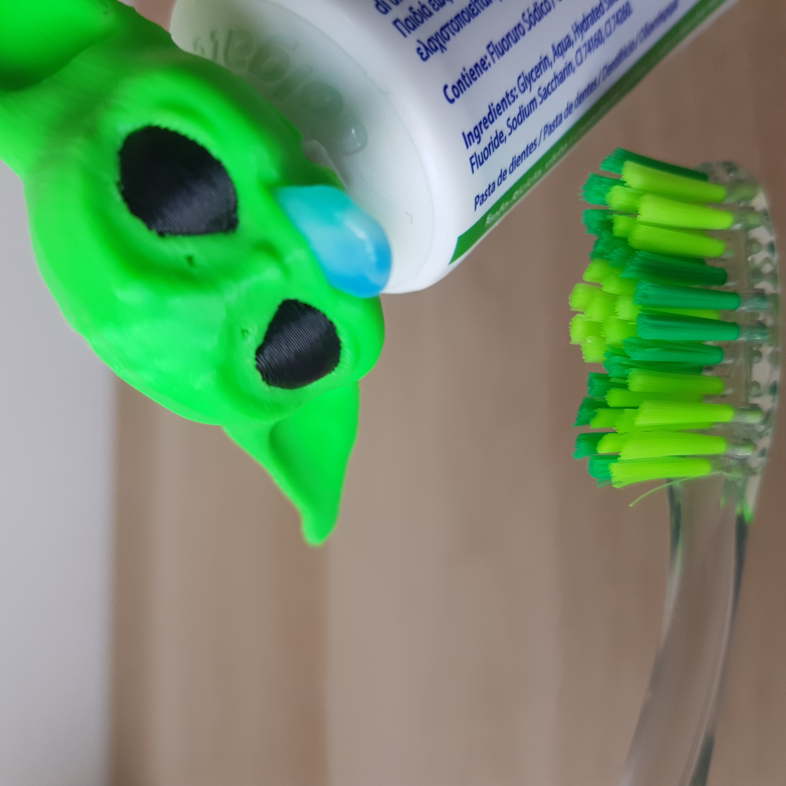 Topo de pasta de dentes Yoda