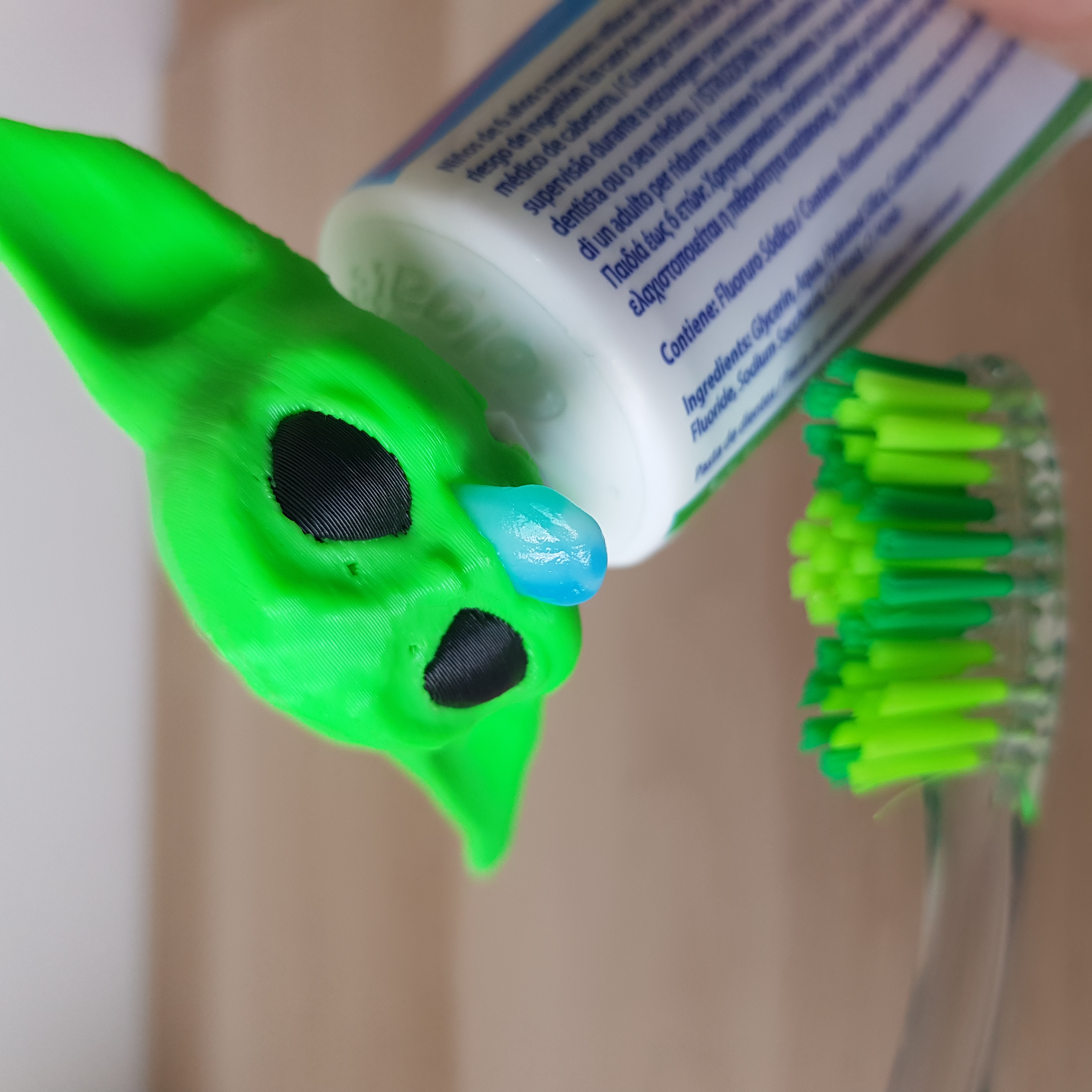 Topo de pasta de dentes Yoda