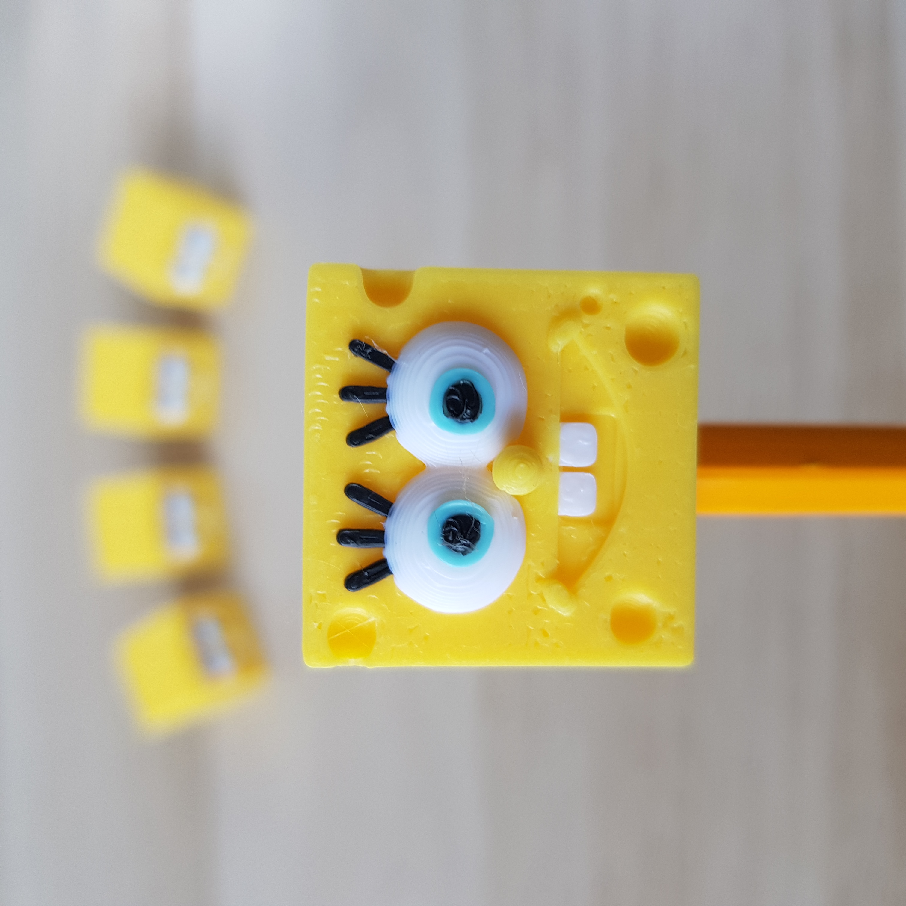 Topo de Lápis e Caneta do Bob Esponja