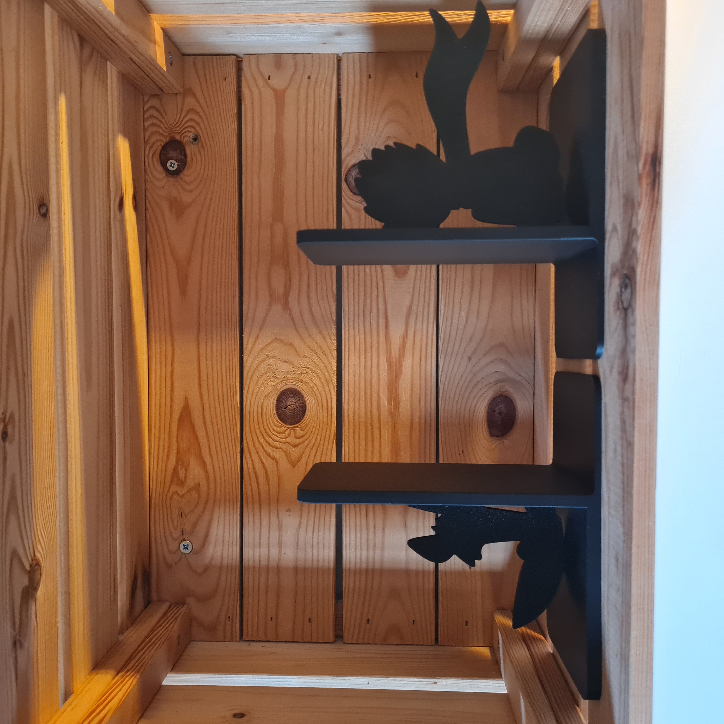 Suporte para livros excêntrico com o Principezinho e a Raposa