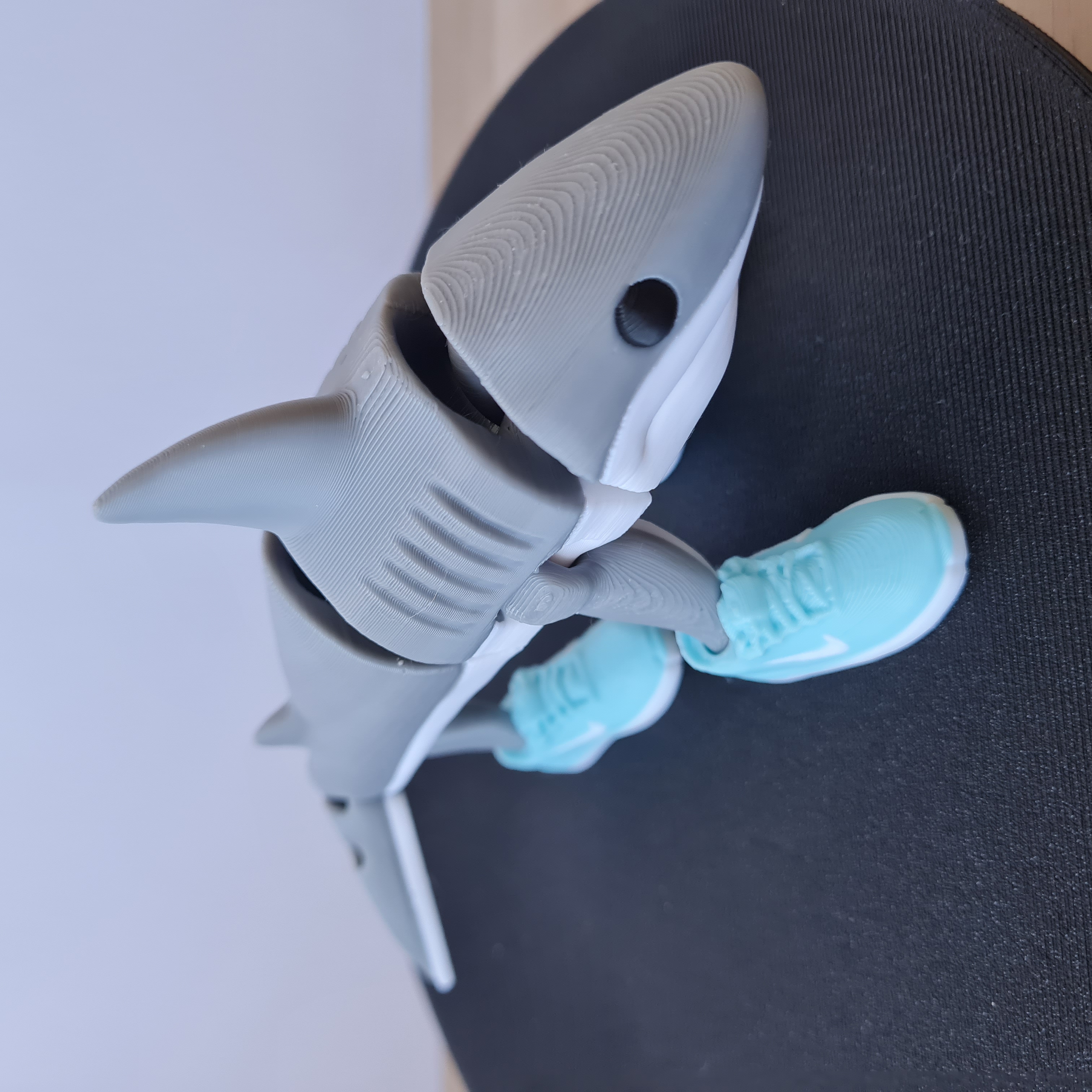 Tubarão Articulado Tralalero Tralala com Sapatos