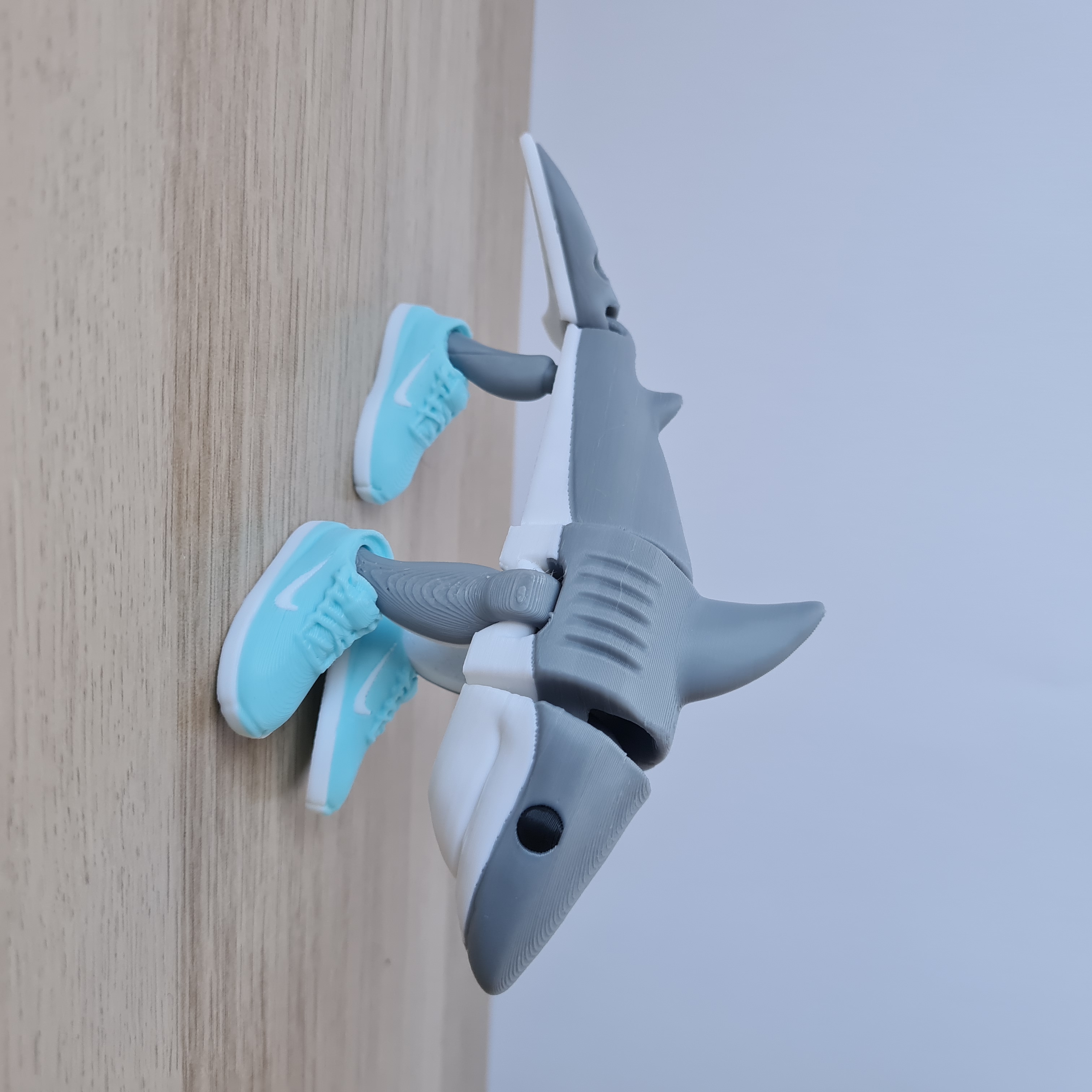 Tubarão Articulado Tralalero Tralala com Sapatos