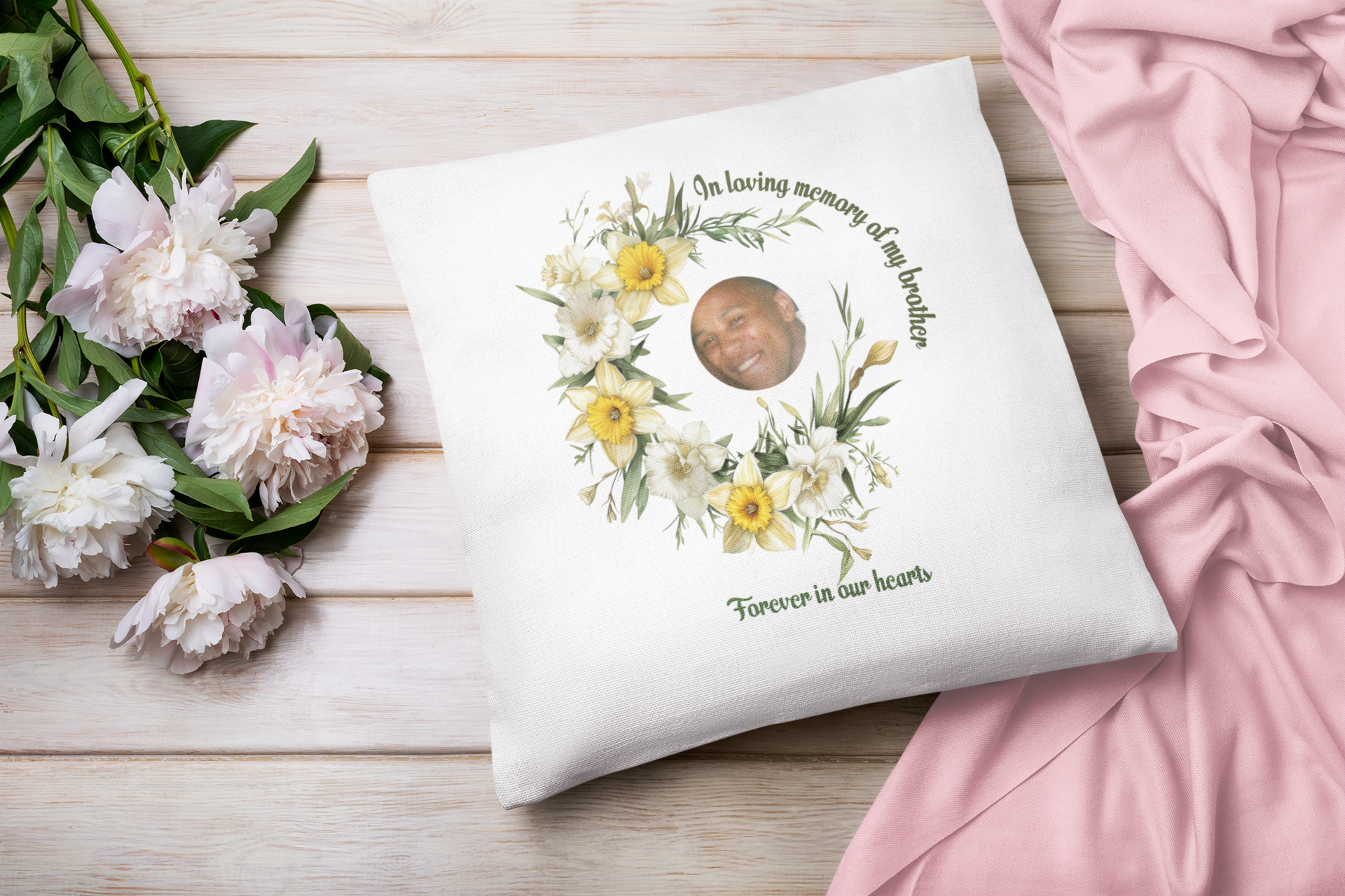 Personalised April Birth Flower Memorial Cushion – Daisy Design