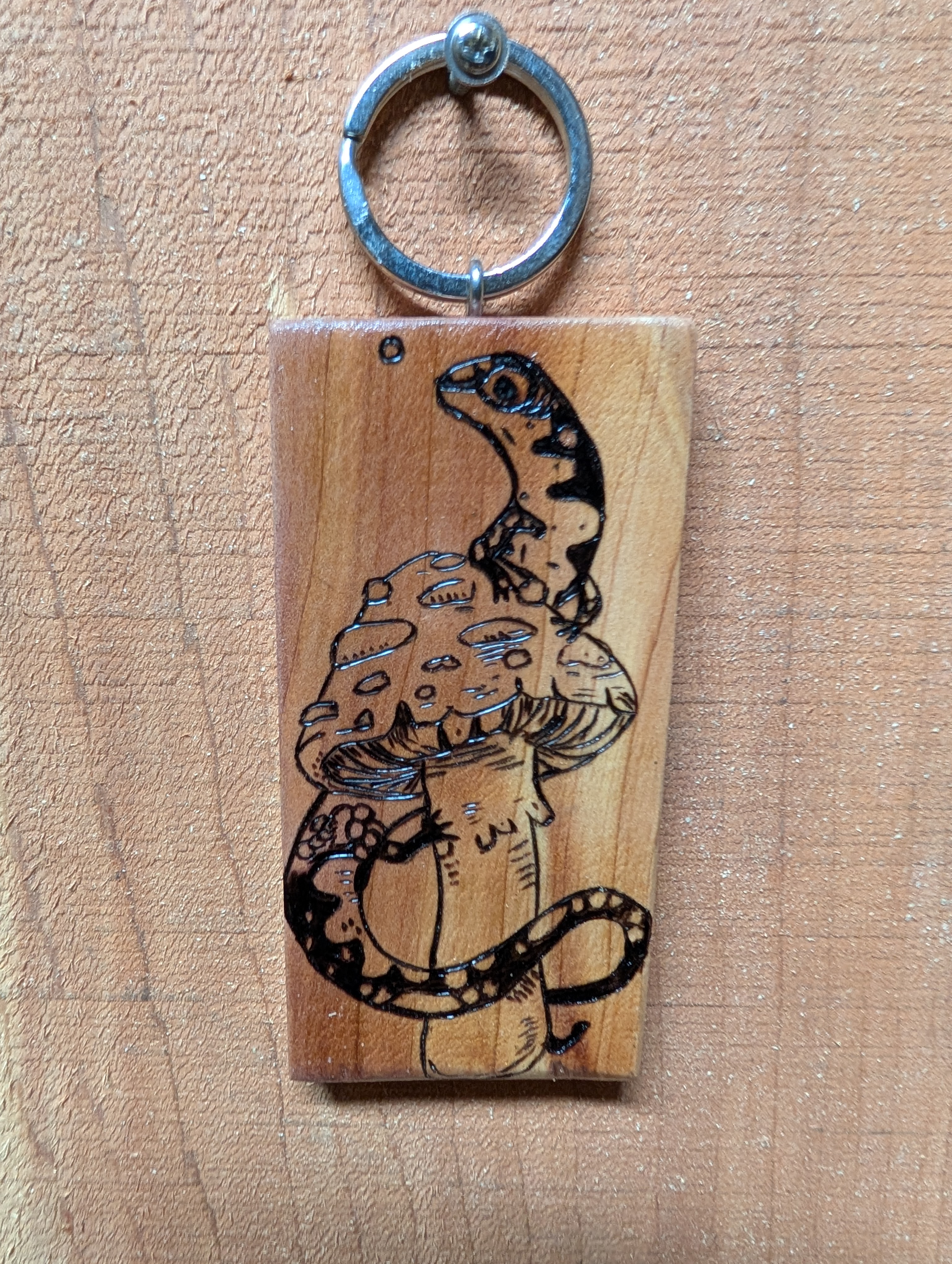 Cedar Salamander Keychain
