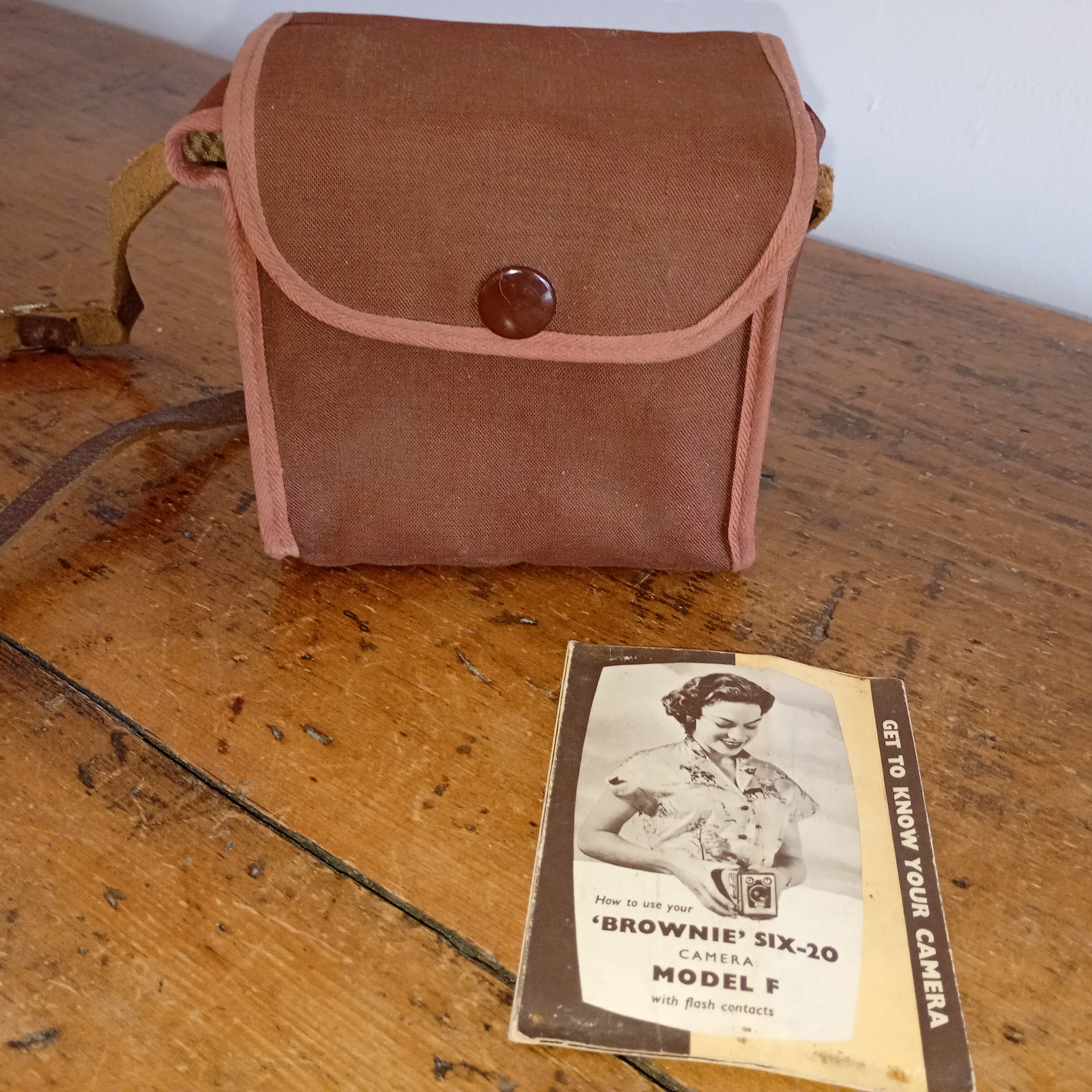 Vintage Kodak Brownie Six-20 Camera