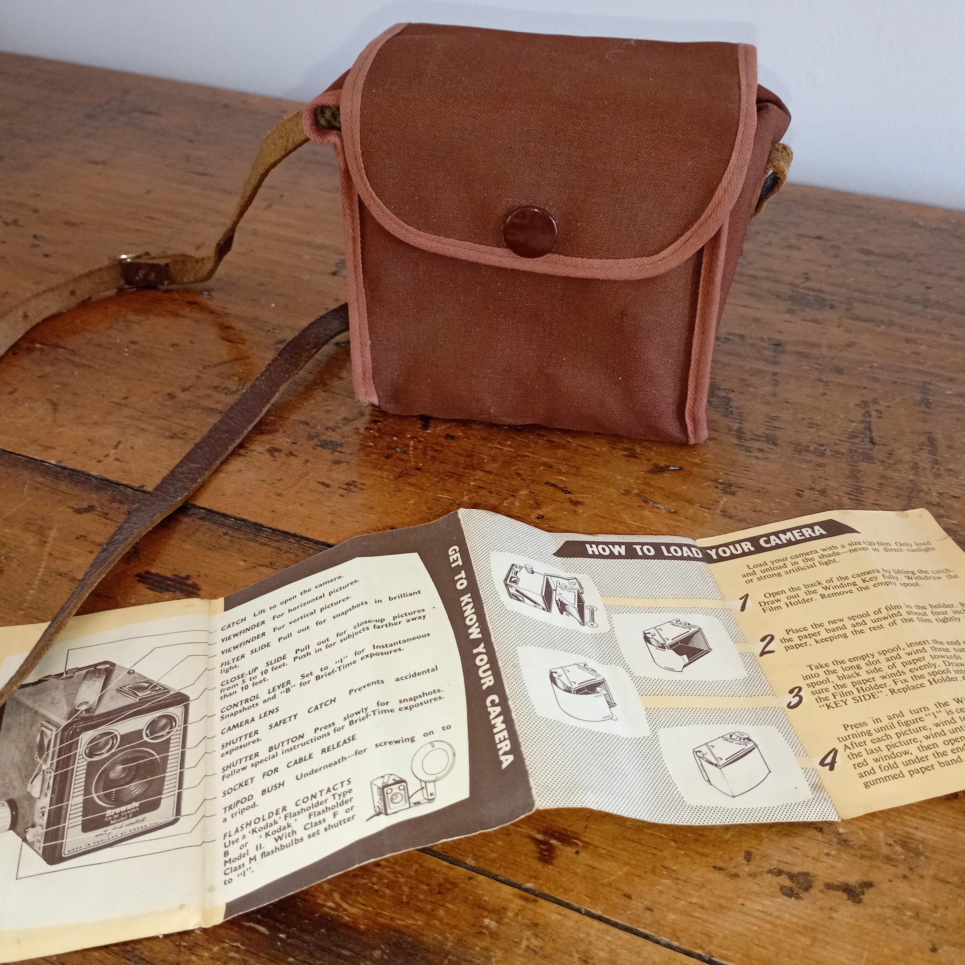 Vintage Kodak Brownie Six-20 Camera