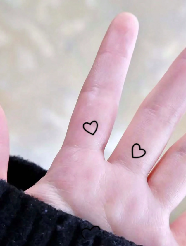 Tatouages temporaires en forme de cœur