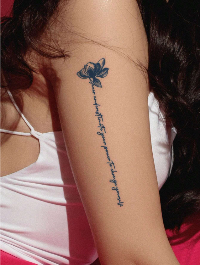 Tatouage temporaire fleur et citation